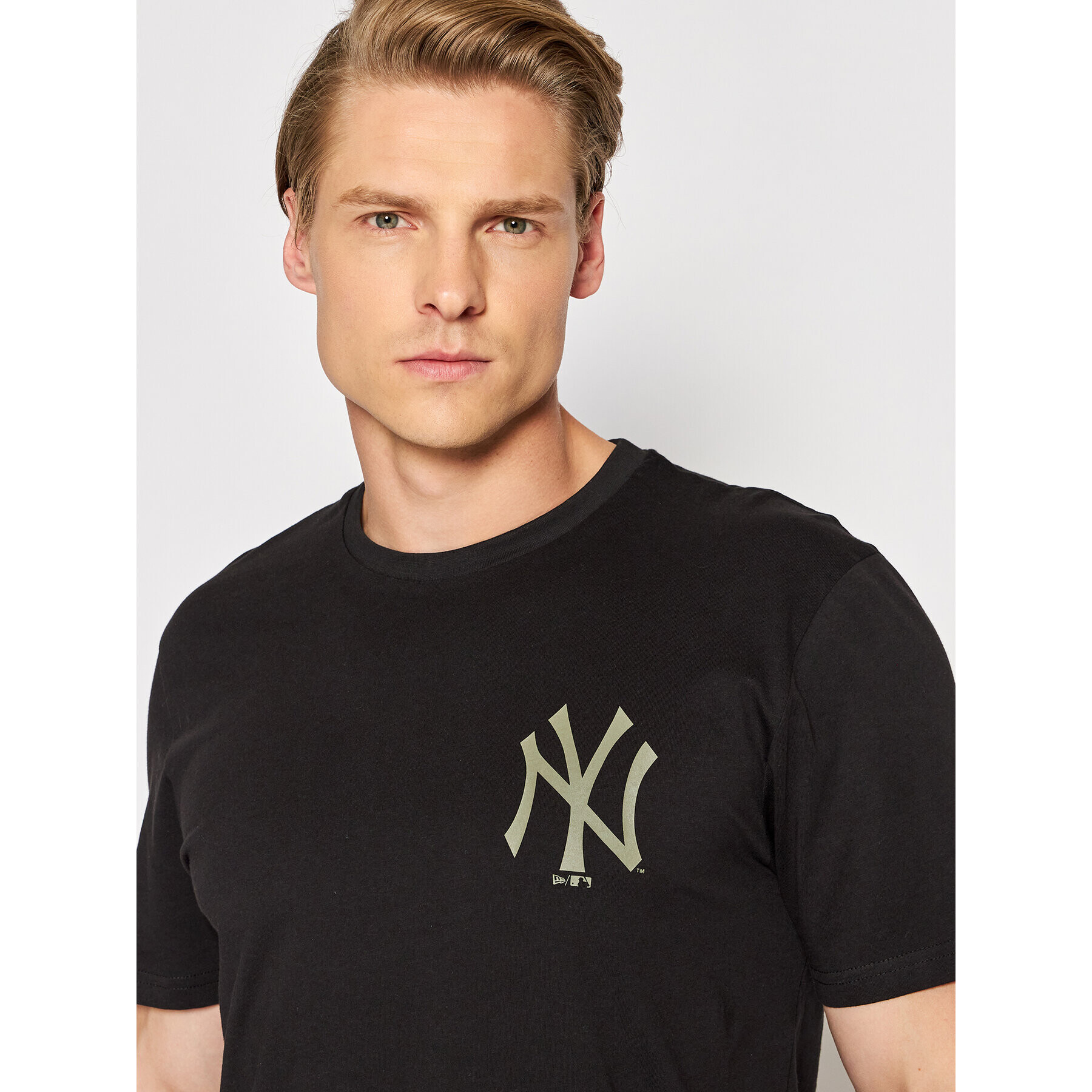 New Era Тишърт Mlb Left Chest Team Logo 12893146 Черен Regular Fit - Pepit.bg