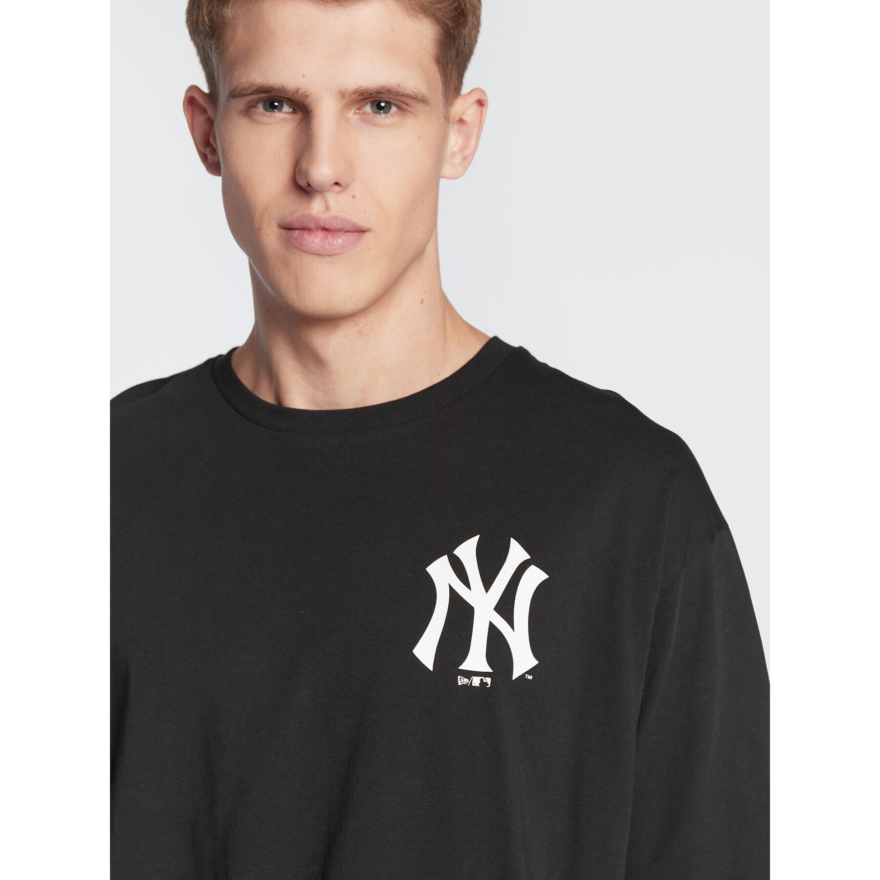 New Era Тишърт New York Yankees MBL City Graphic 60284731 Черен Oversize - Pepit.bg