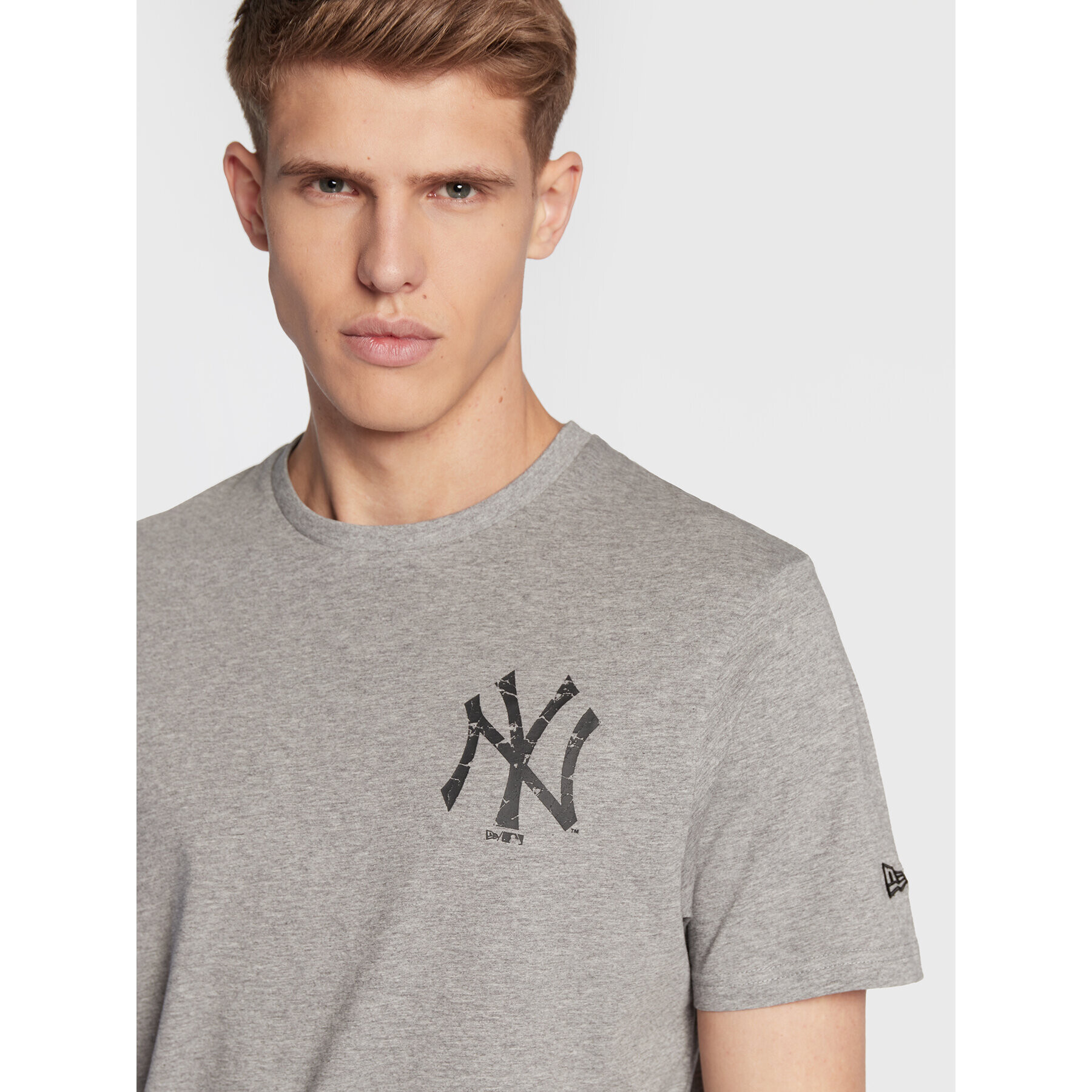 New Era Тишърт New Yorki Yankees Logo Infill 60284719 Сив Regular Fit - Pepit.bg