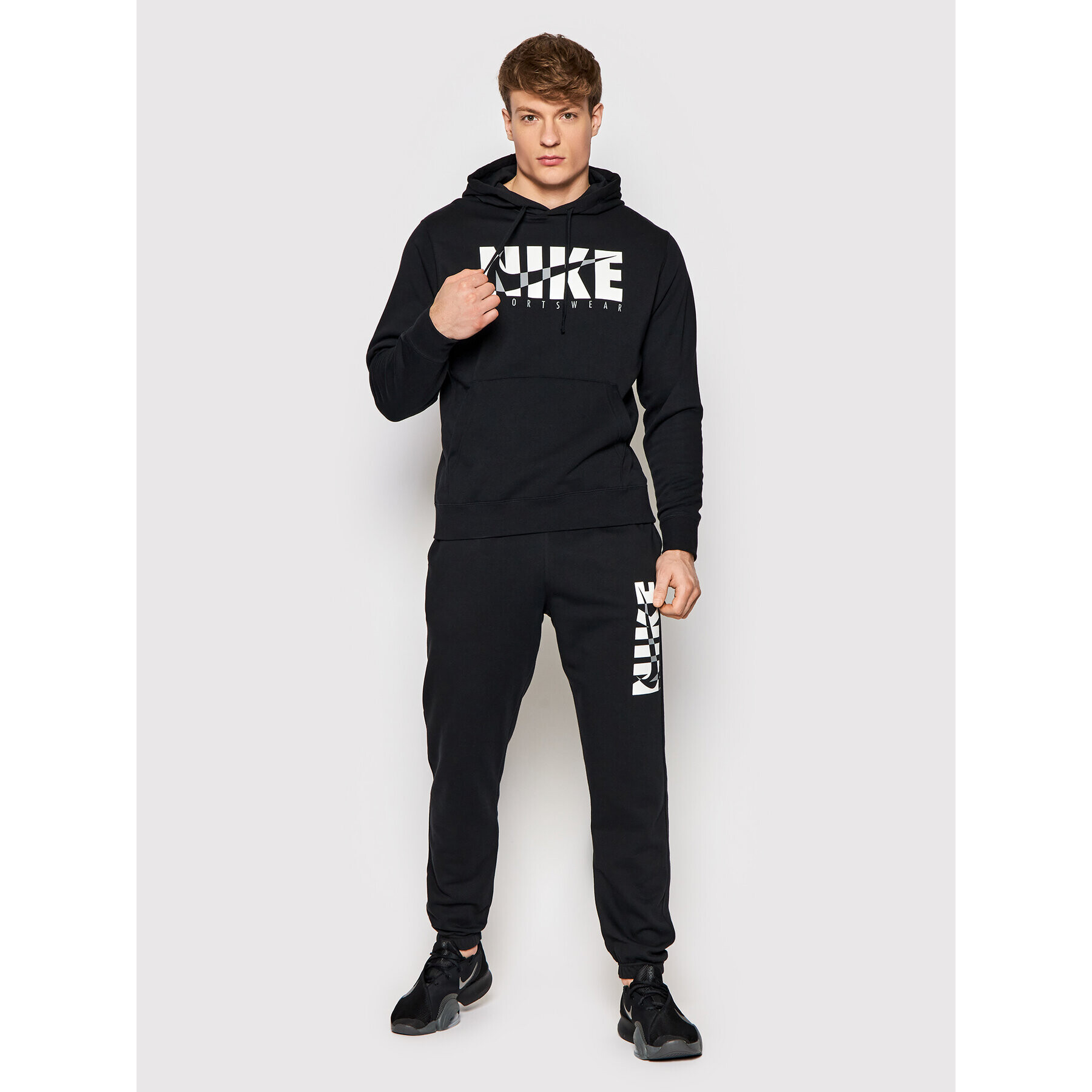 Nike Анцуг Sportswear Graphic DD5242 Черен Regular Fit - Pepit.bg
