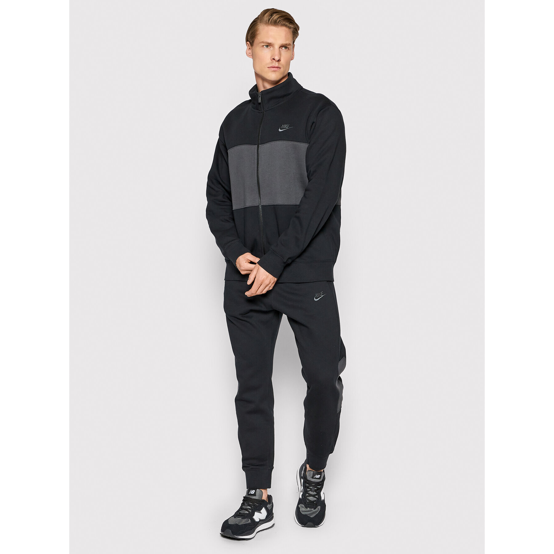 Nike Анцуг Sportswear DM6836 Черен Regular Fit - Pepit.bg