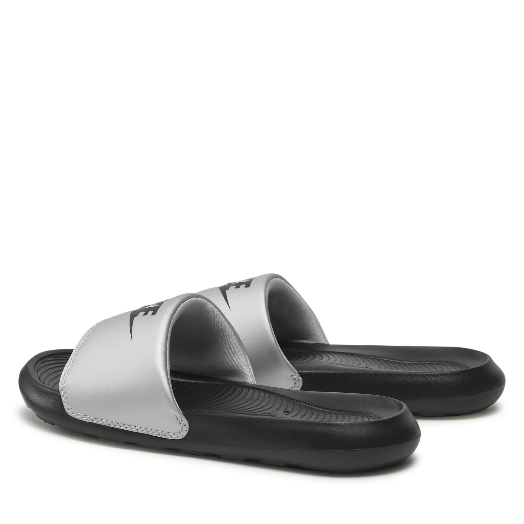 Nike Чехли Victori One Slide CN9677 006 Сребрист - Pepit.bg
