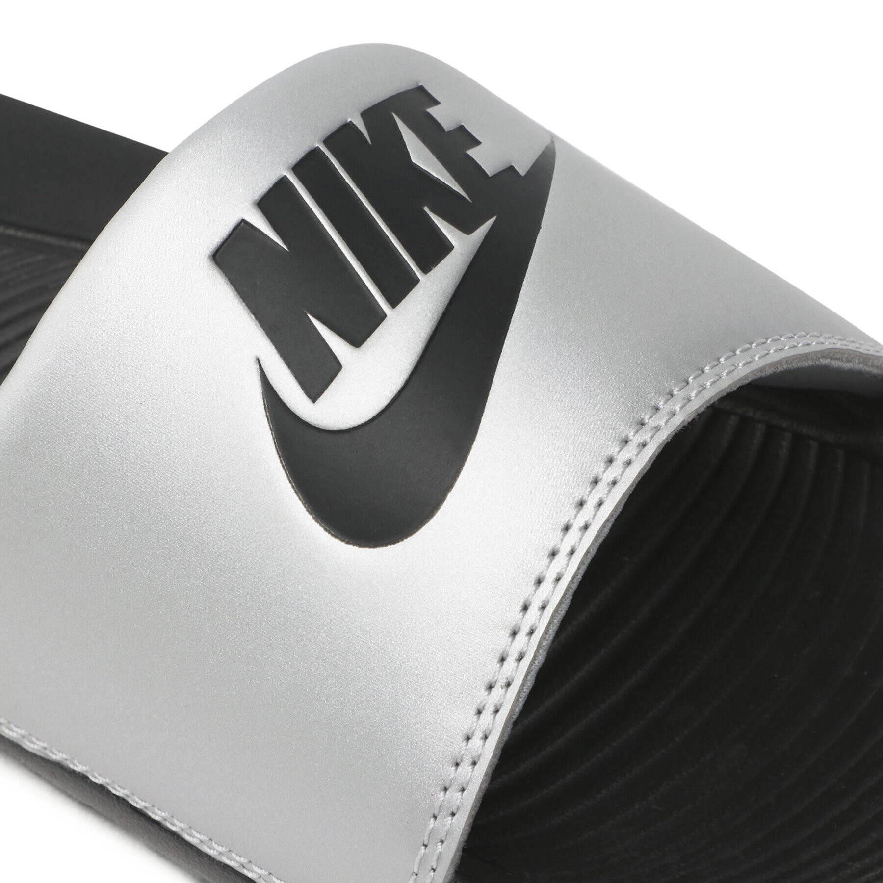 Nike Чехли Victori One Slide CN9677 006 Сребрист - Pepit.bg