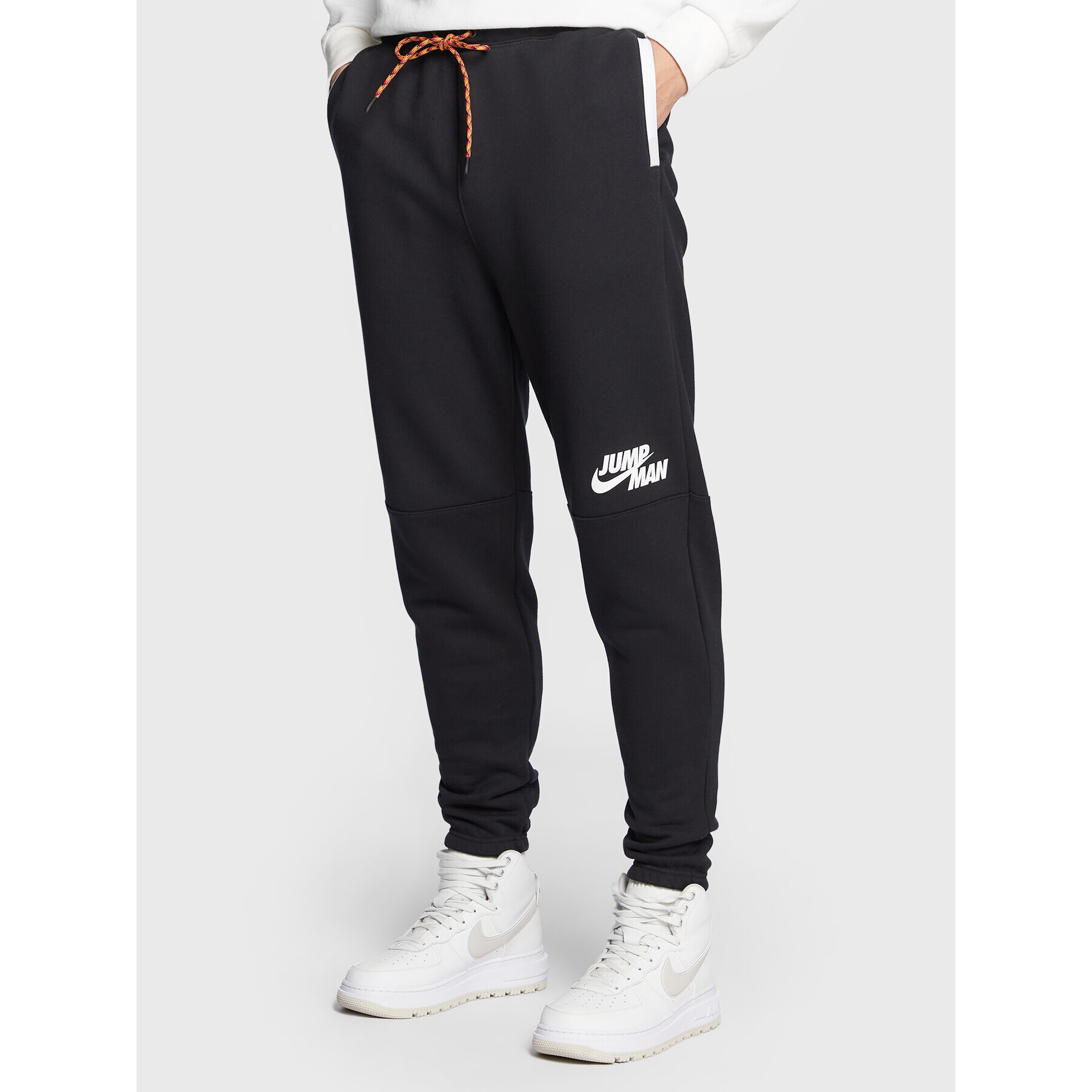 Nike Долнище анцуг Jumpman DJ0260 Черен Relaxed Fit - Pepit.bg