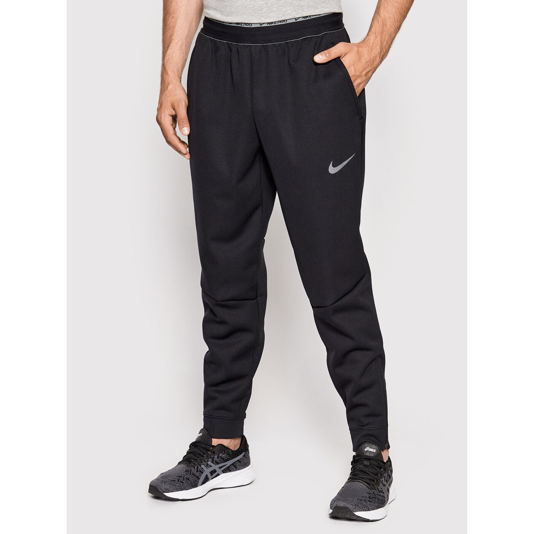 Nike Долнище анцуг Pro Therma-Fit DD2122 Черен Standard Fit - Pepit.bg