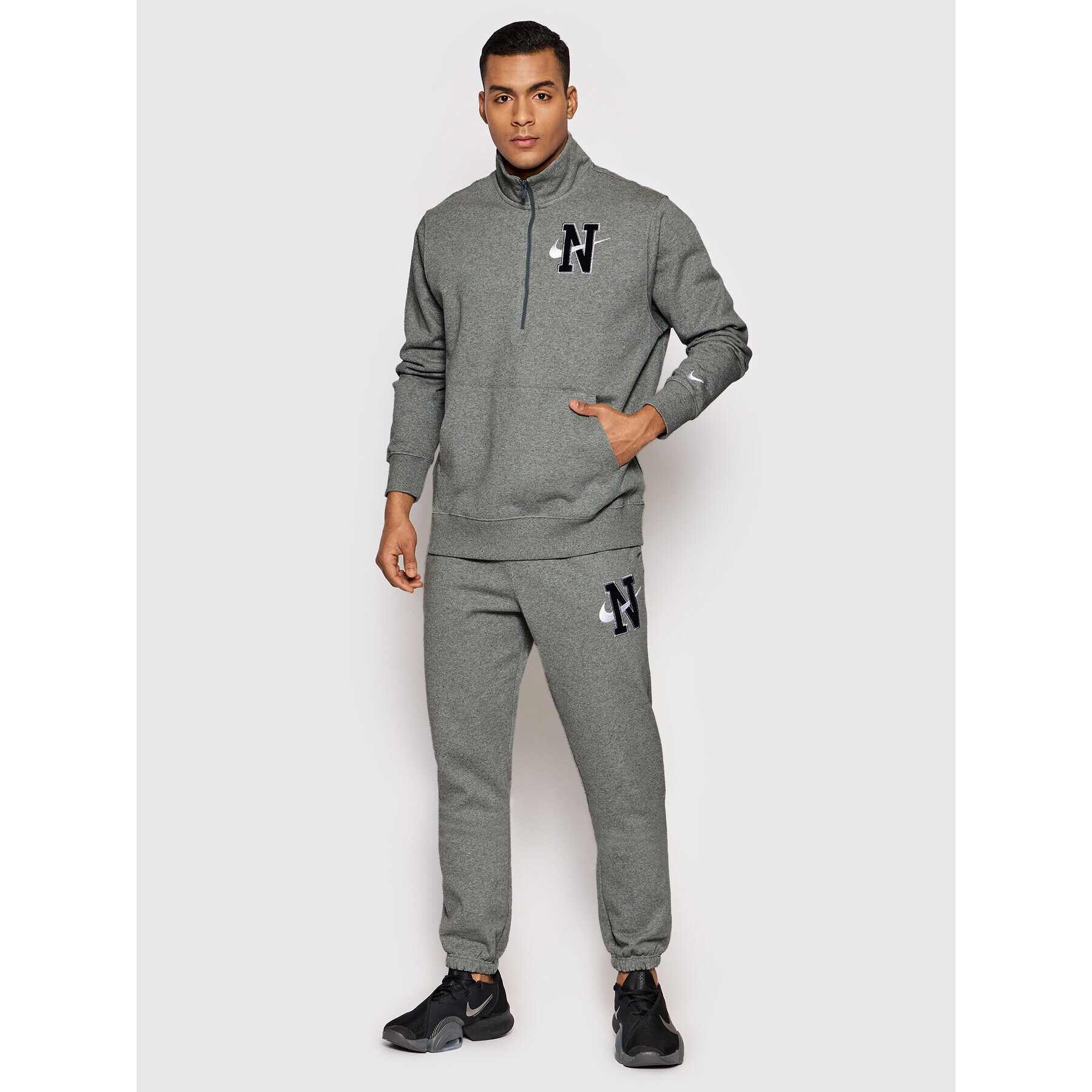 Nike Долнище анцуг Sportswear Club Fleece DQ5389 Сив Regular Fit - Pepit.bg