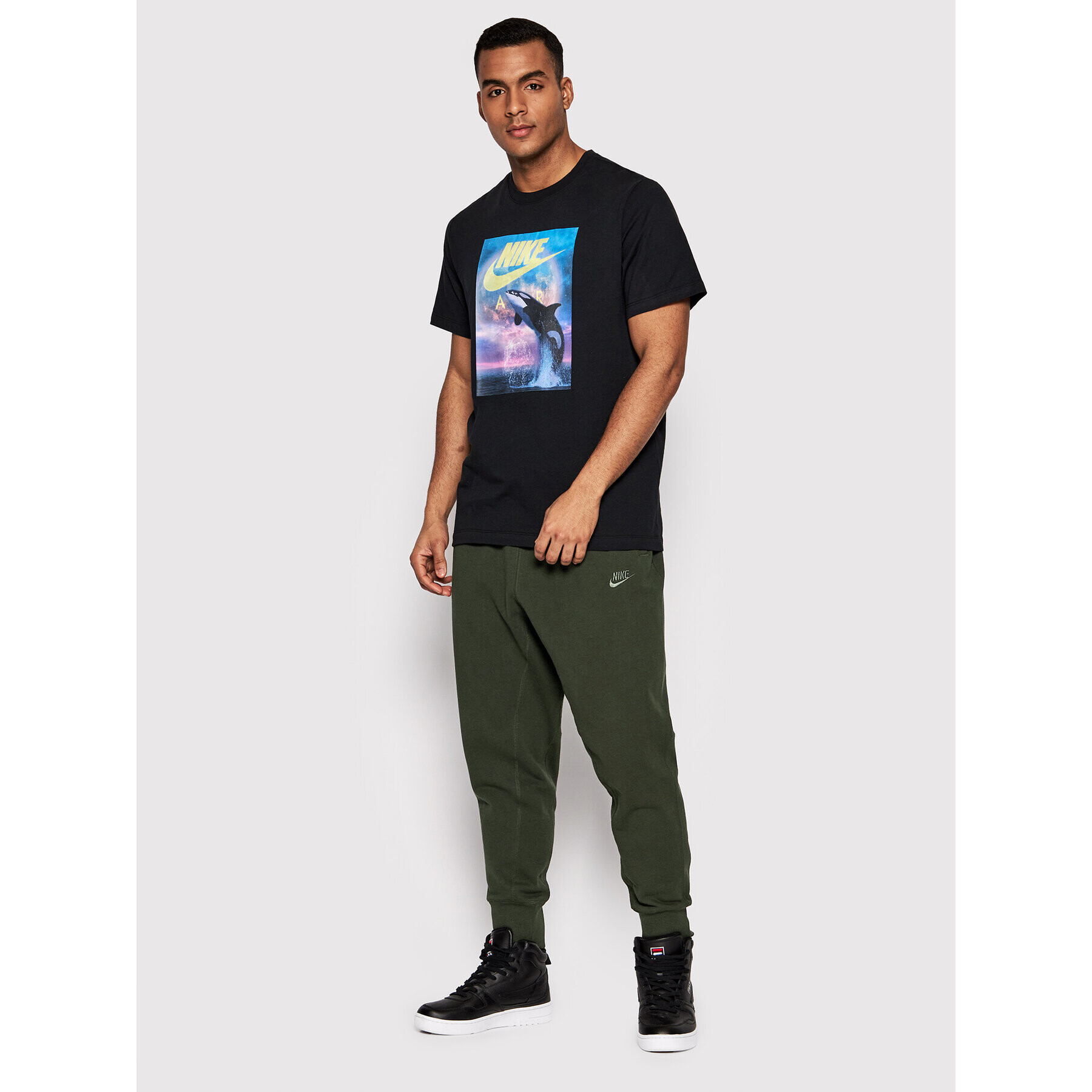 Nike Долнище анцуг Sportswear DA0019 Зелен Regular Fit - Pepit.bg