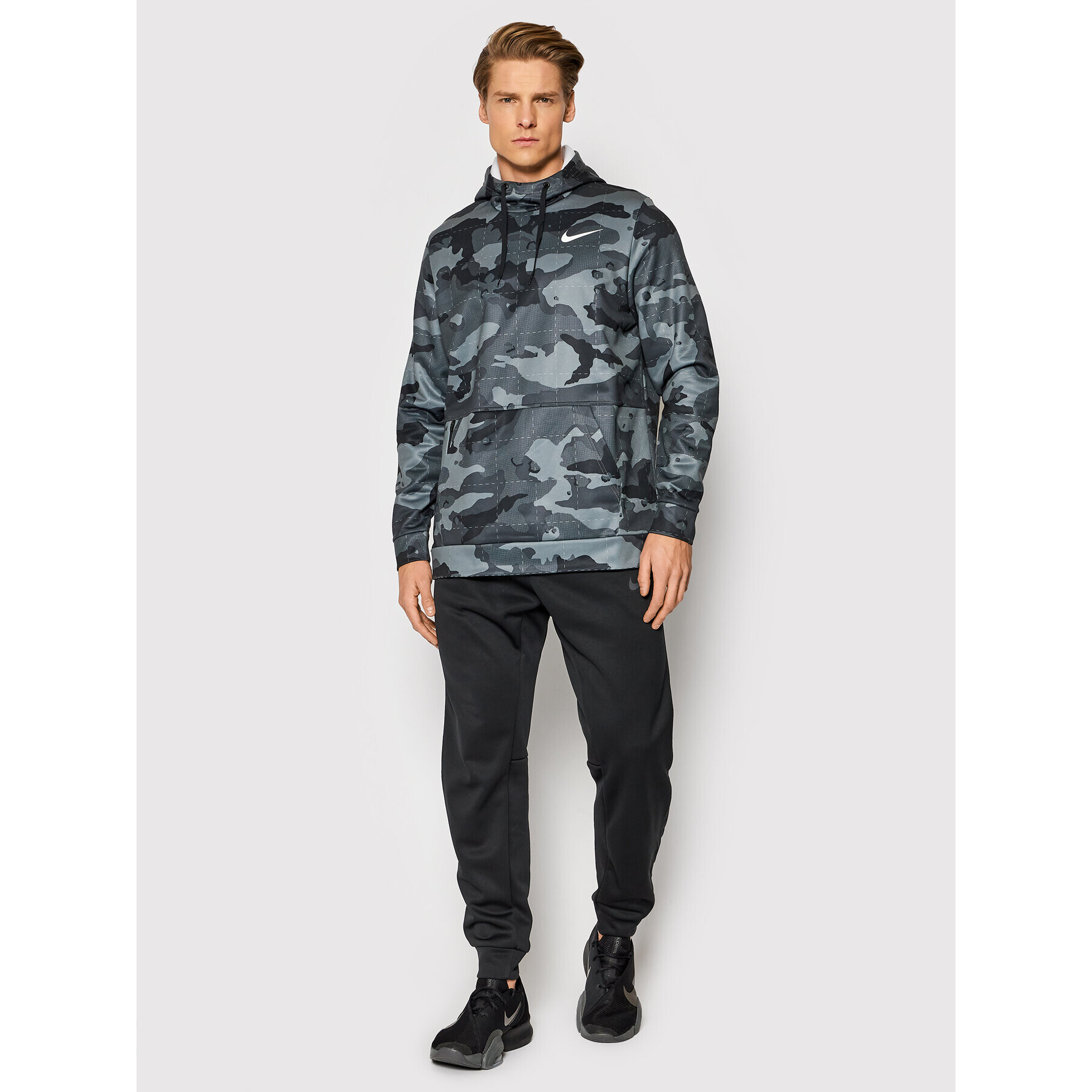 Nike Долнище анцуг Therma-Fit 932255 Черен Standard Fit - Pepit.bg