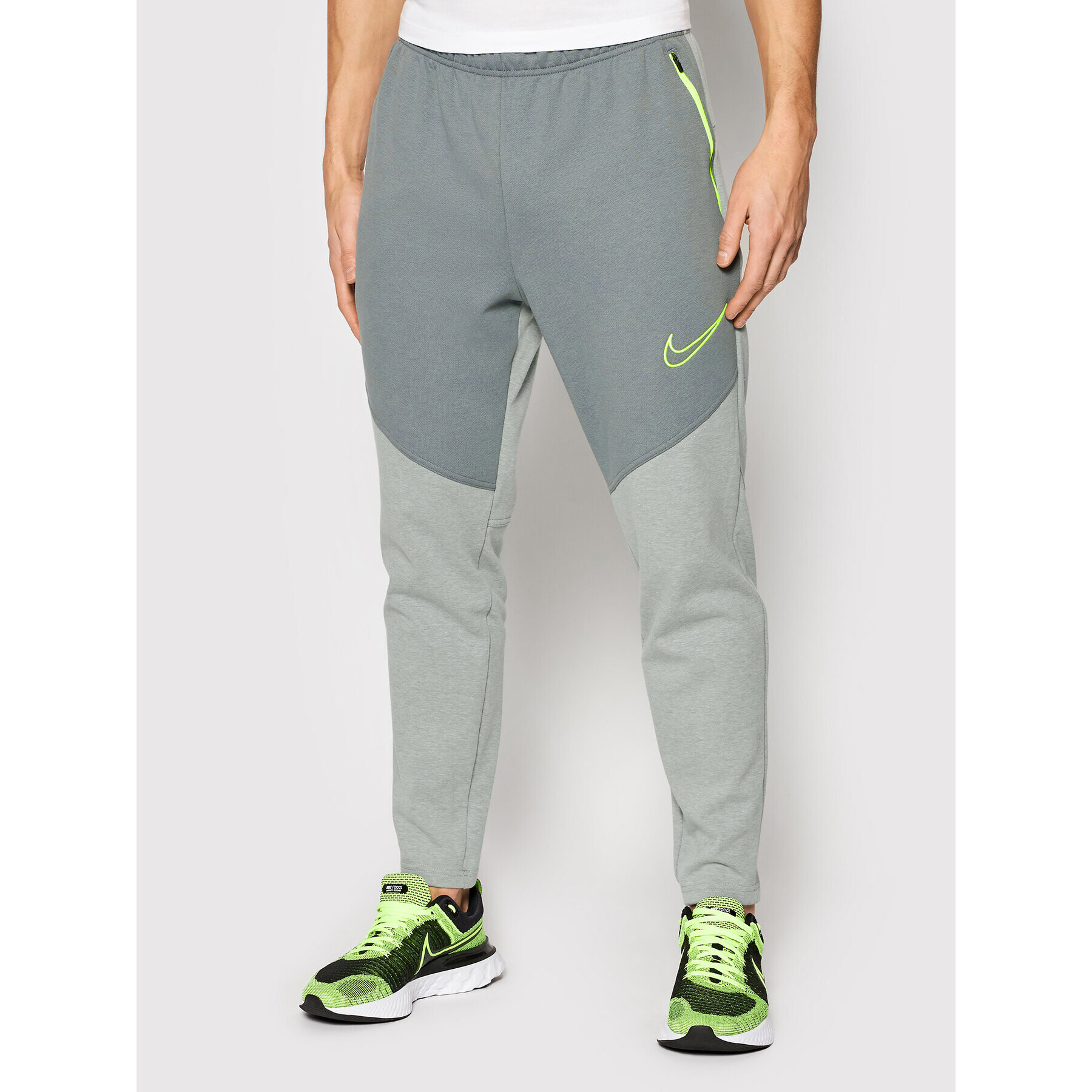 Nike Долнище анцуг Therma-Fit DD2108 Сив Regular Fit - Pepit.bg