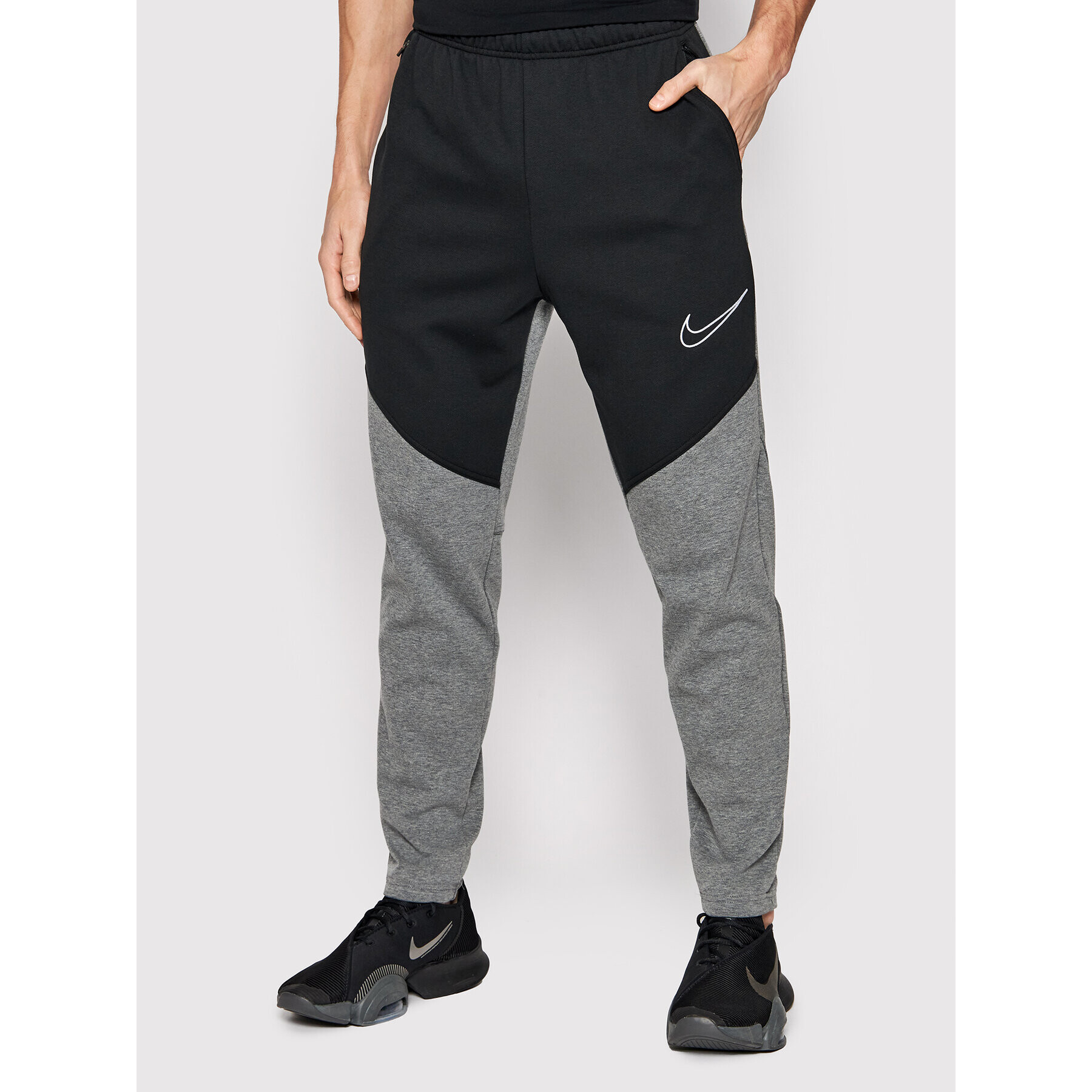 Nike Долнище анцуг Therma-Fit DD2108 Сив Standard Fit - Pepit.bg