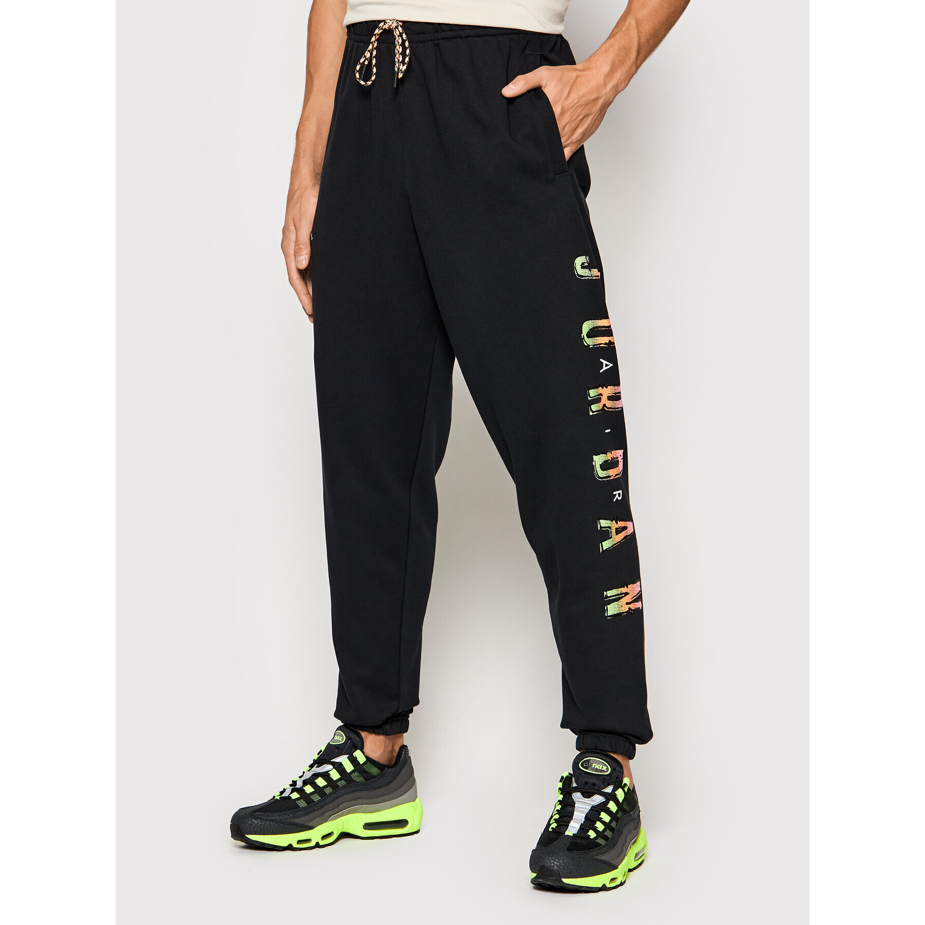 Nike Долнище анцуг Dna CZ4843 Черен Standard Fit - Pepit.bg