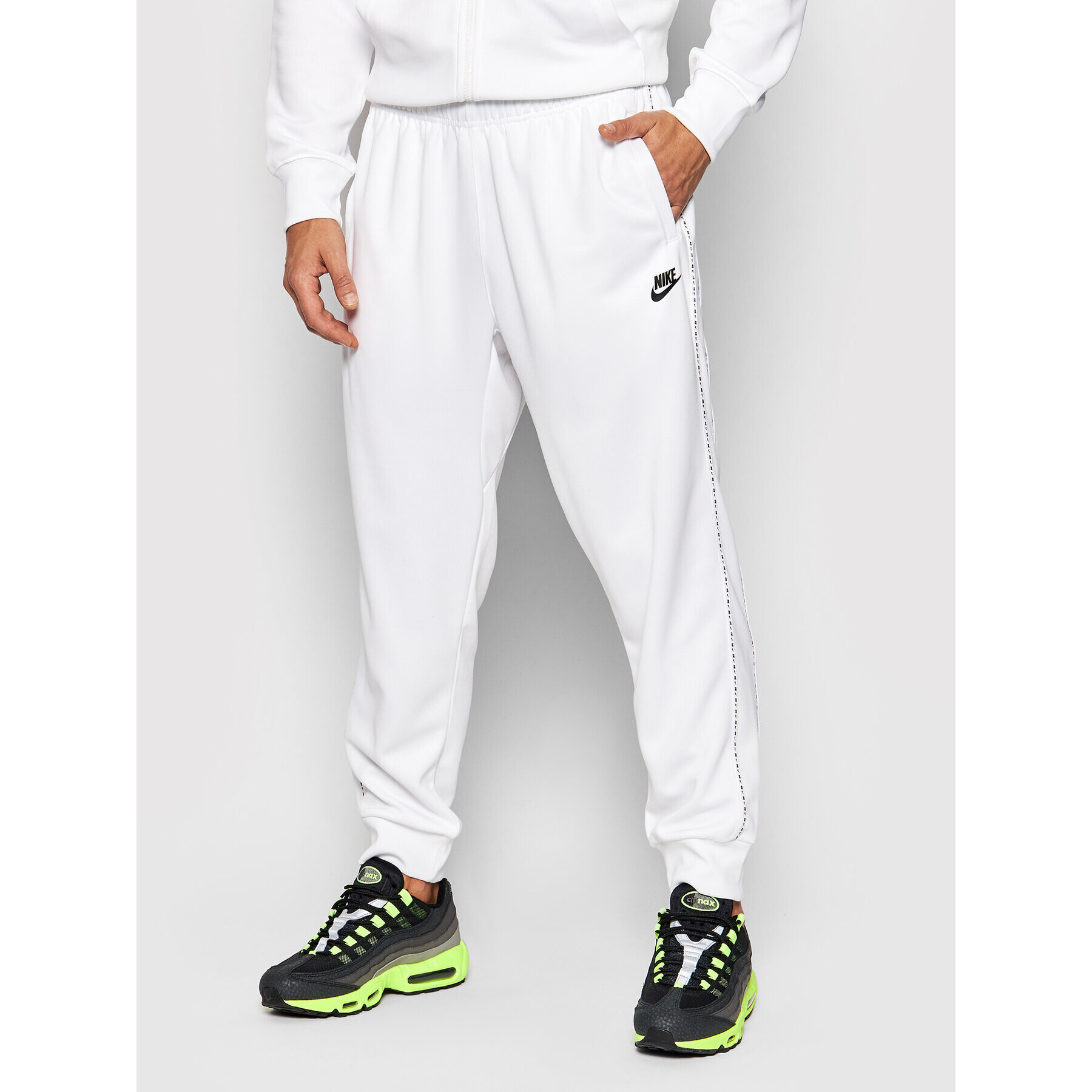 Nike Долнище анцуг Sportswear CZ7823 Бял Standard Fit - Pepit.bg