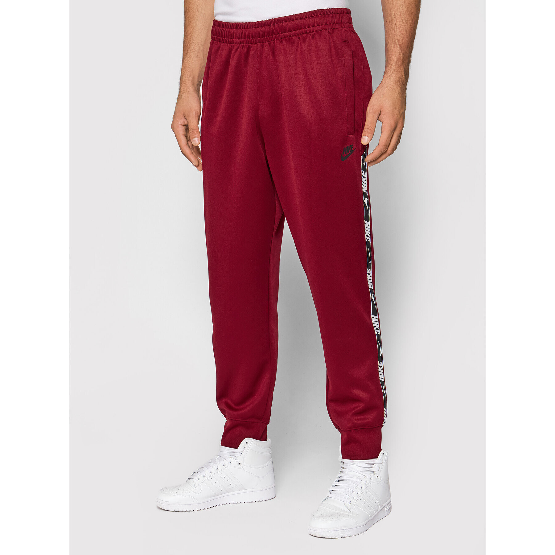 Nike Долнище анцуг Sportswear DM4673 Бордо Regular Fit - Pepit.bg