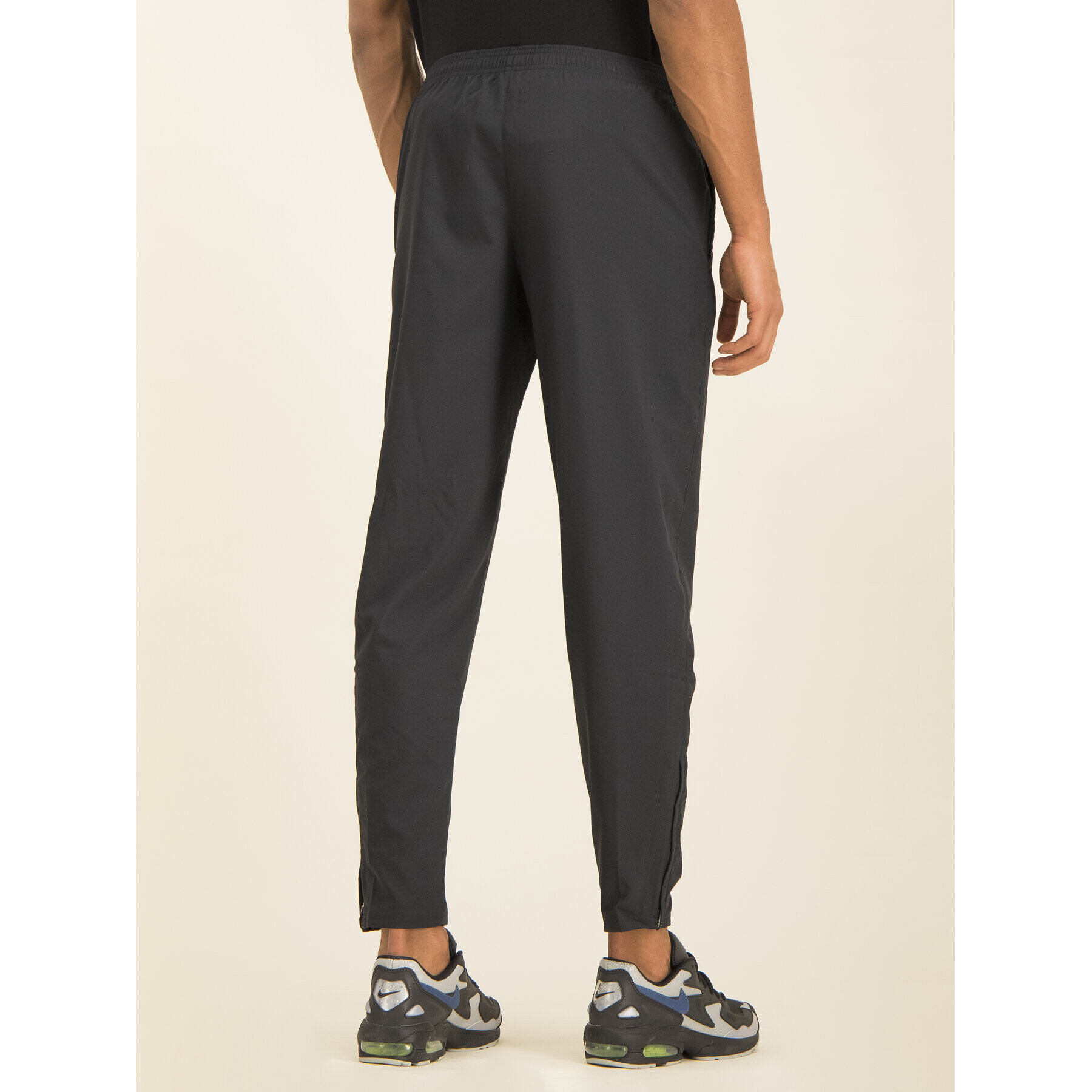 Nike Долнище анцуг Woven BV4840 Черен Regular Fit - Pepit.bg