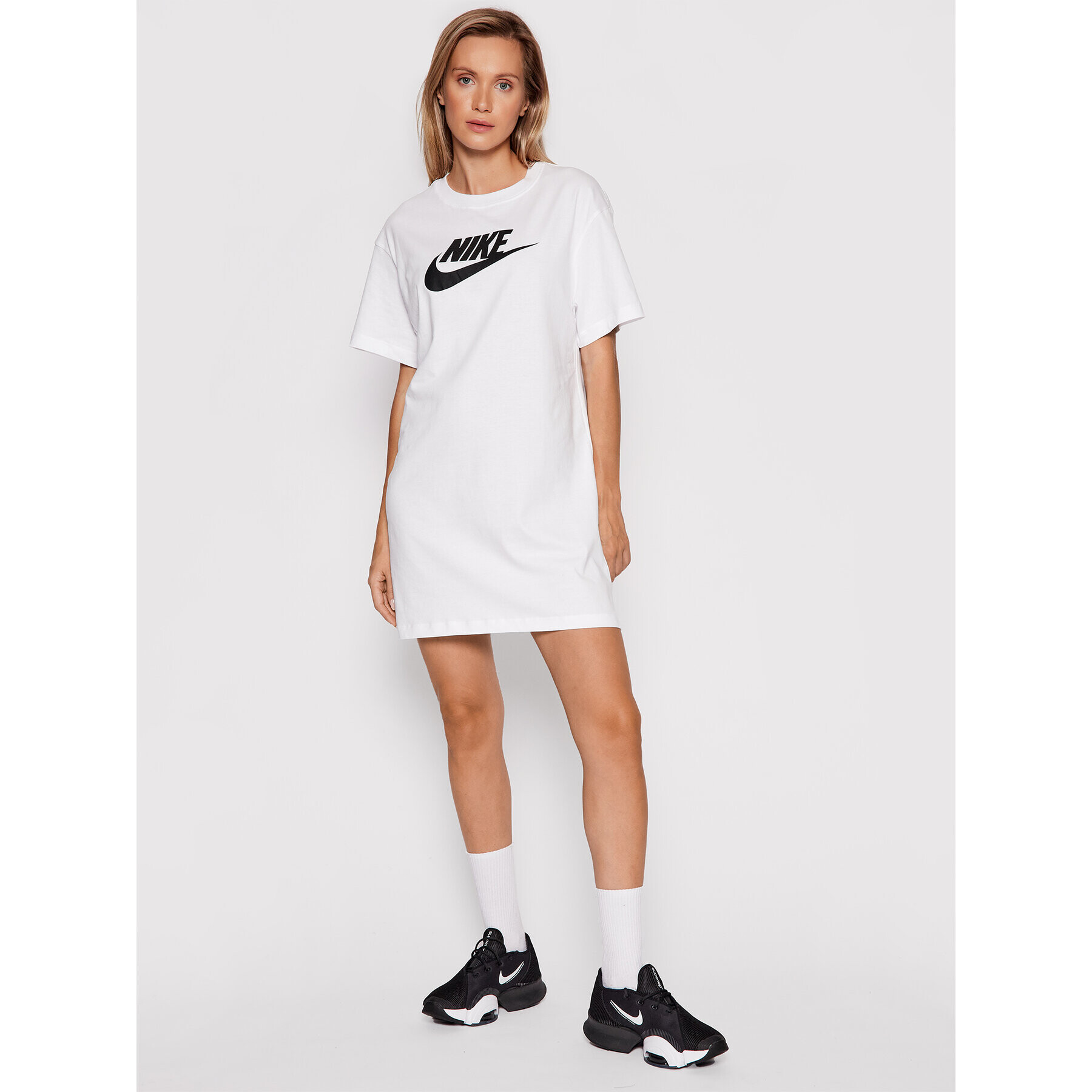 Nike Ежедневна рокля Sportswear Essential DM3278 Бял Loose Fit - Pepit.bg