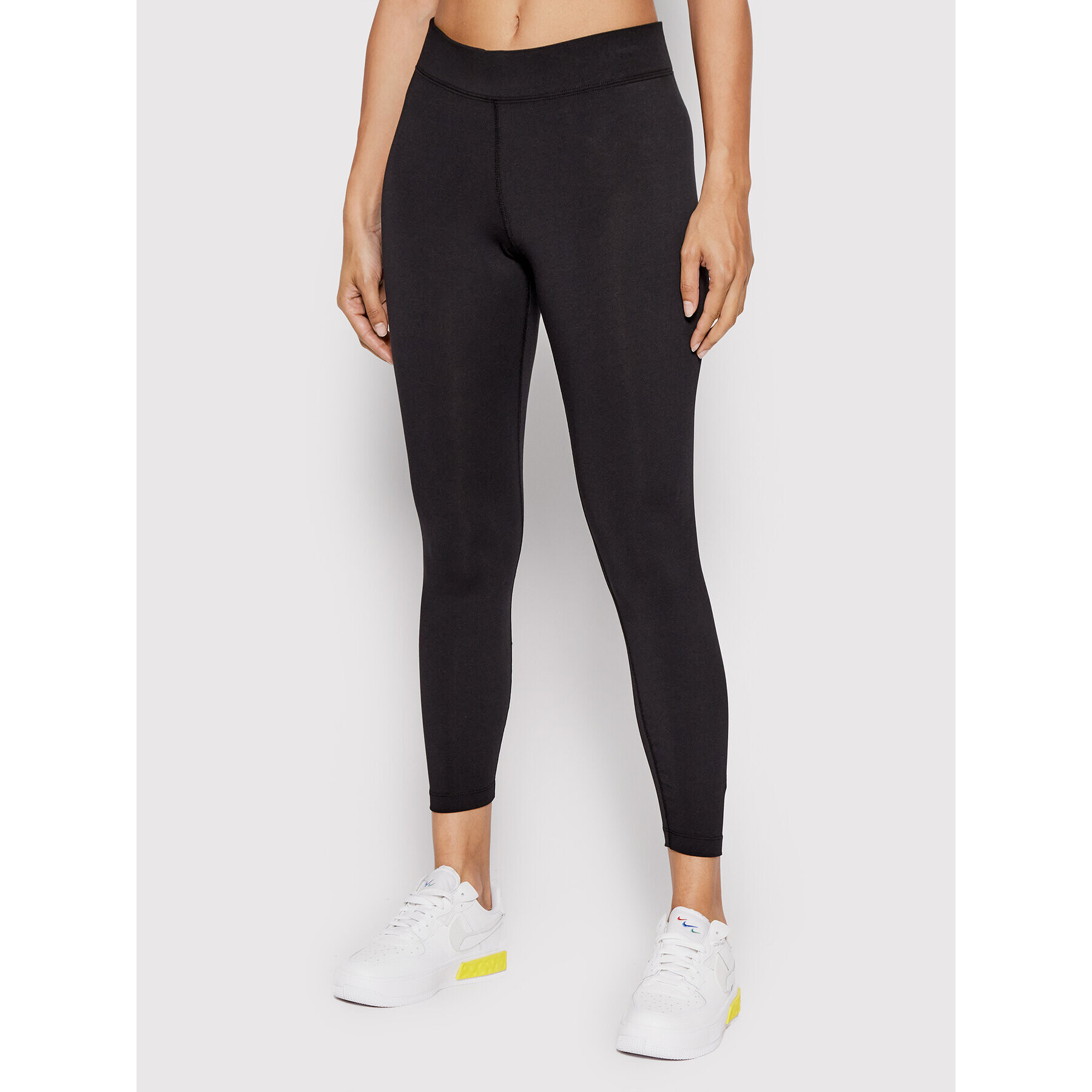 Nike Клин Sportswear Essential CZ8532 Черен Slim Fit - Pepit.bg