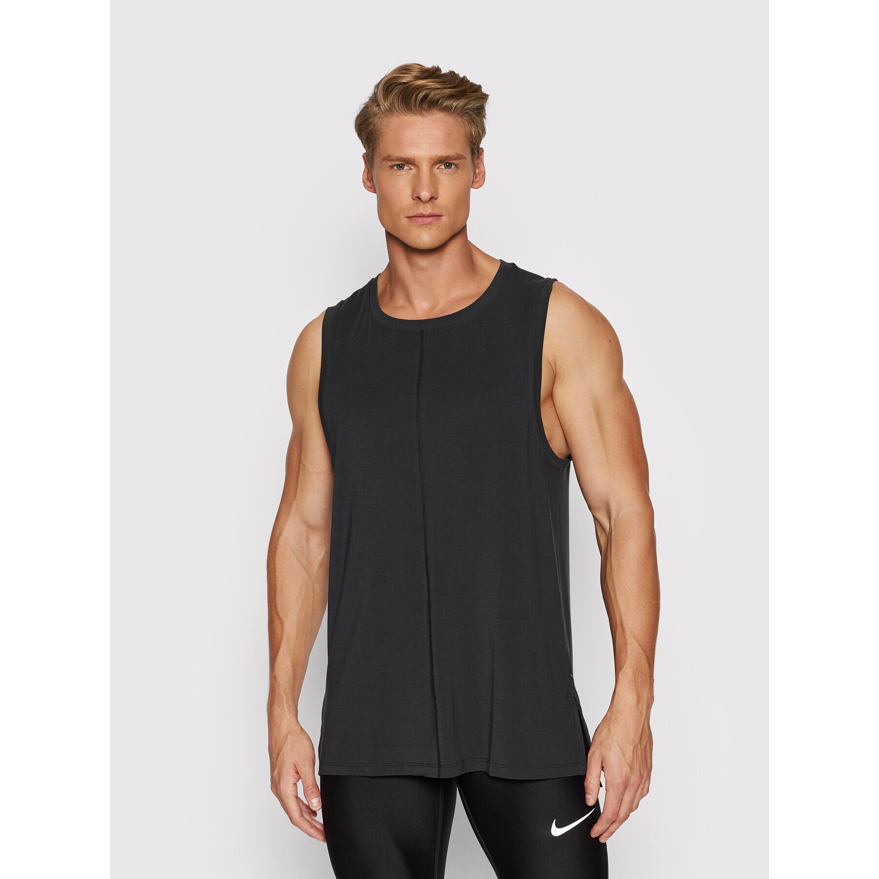 Nike Мъжки топ Yoga BV4036 Черен Regular Fit - Pepit.bg