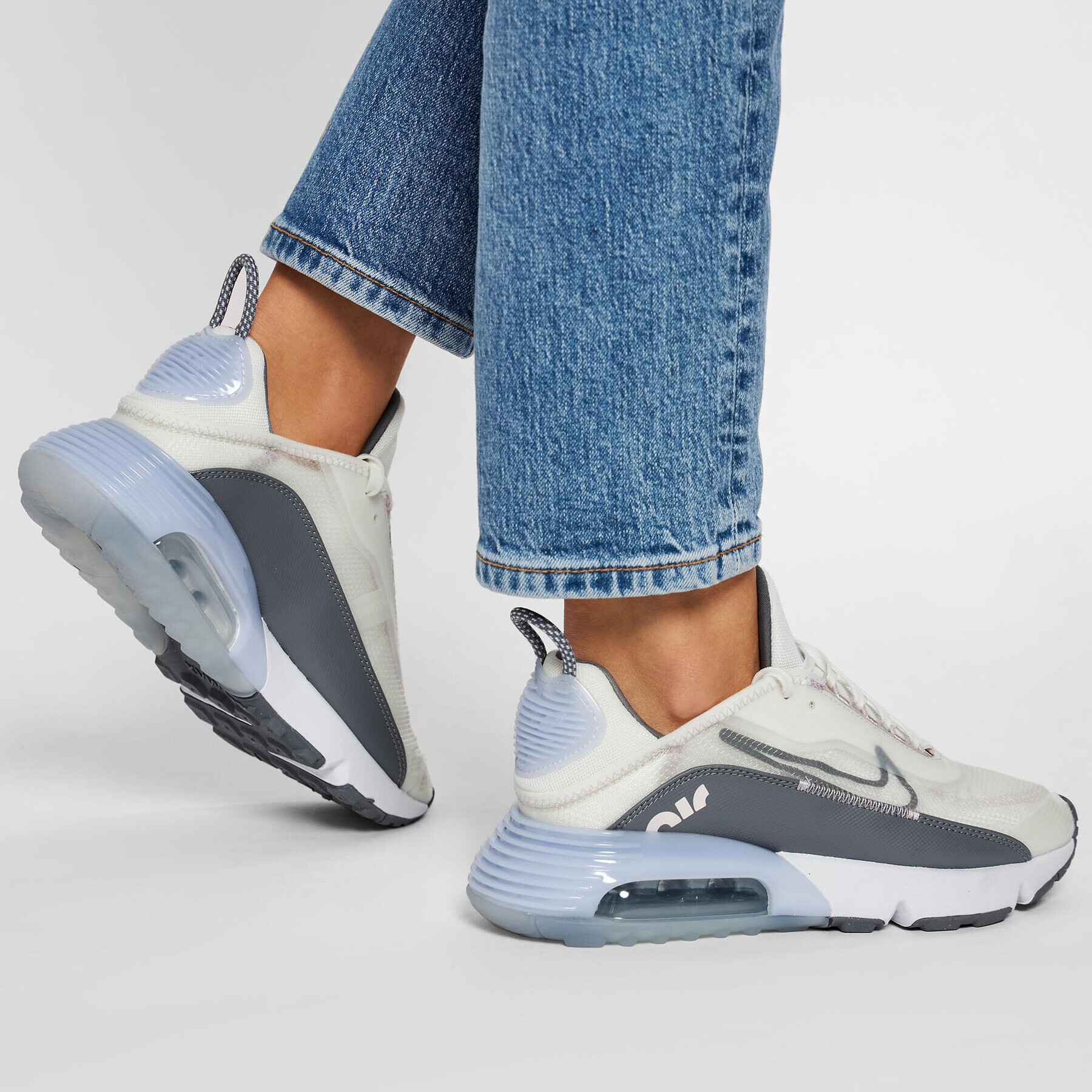 Nike Обувки Air Max 2090 CT1290 101 Бежов - Pepit.bg