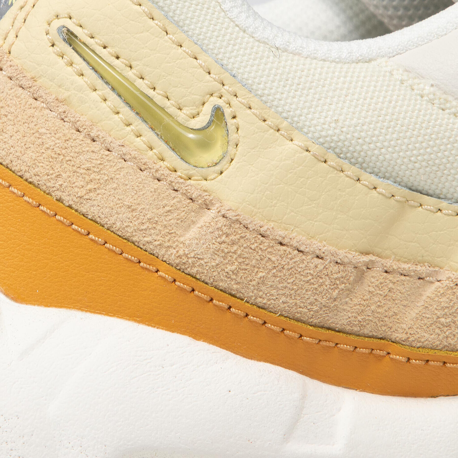 Nike Обувки Air Max 95 DD6622 10 Бежов - Pepit.bg
