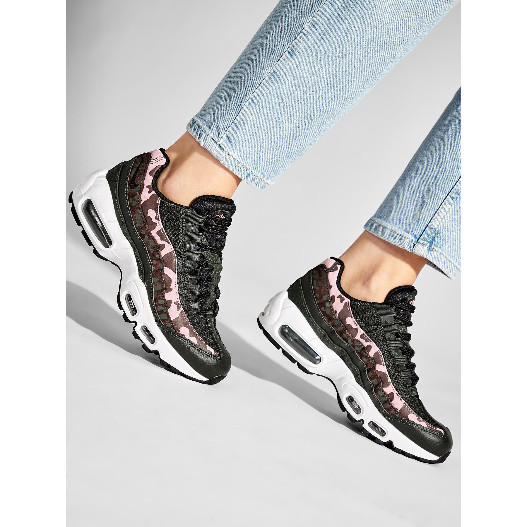 Nike Обувки Air Max 95 DN5462 200 Зелен - Pepit.bg