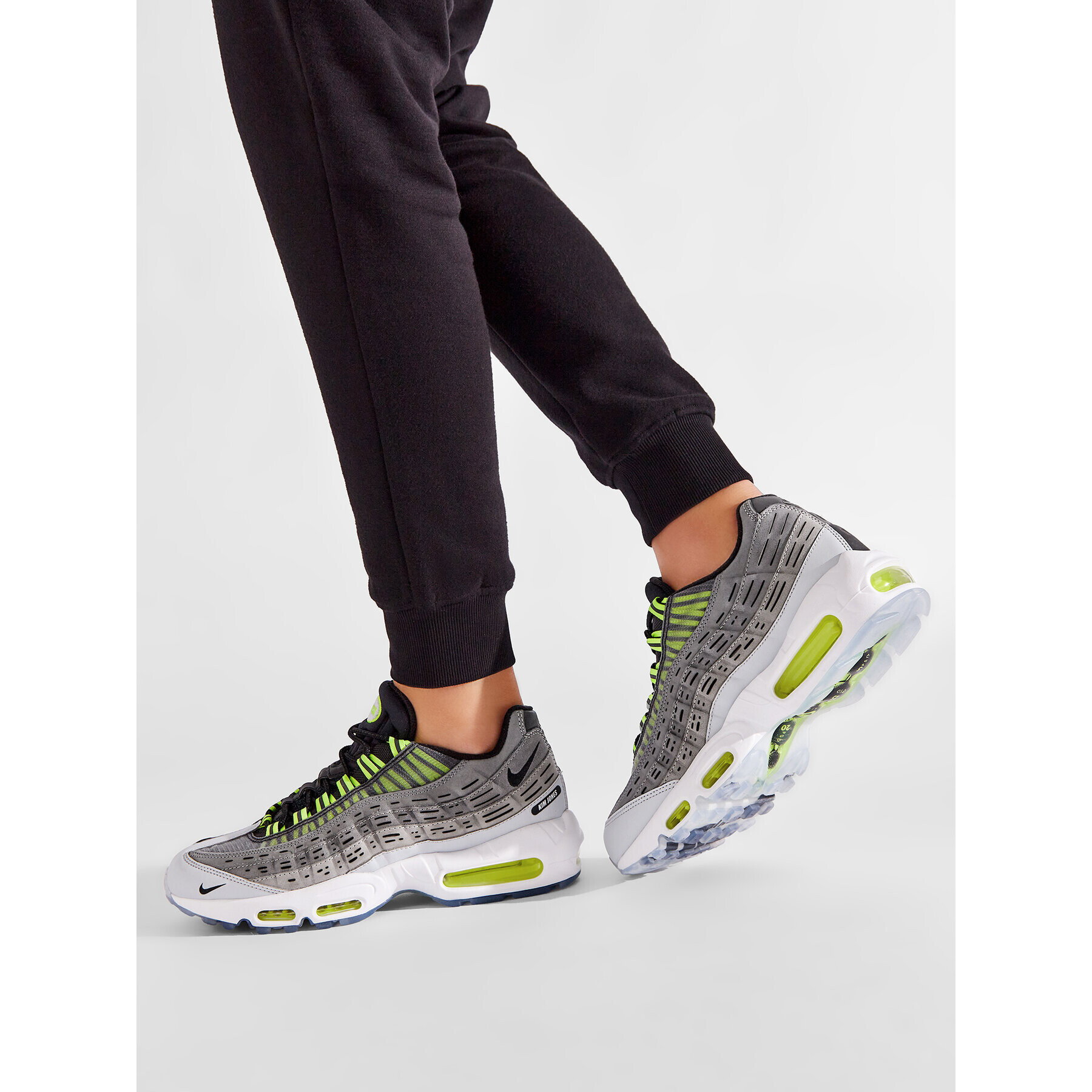 Nike Обувки Air Max 95/Kim Jones DD1871 002 Сив - Pepit.bg