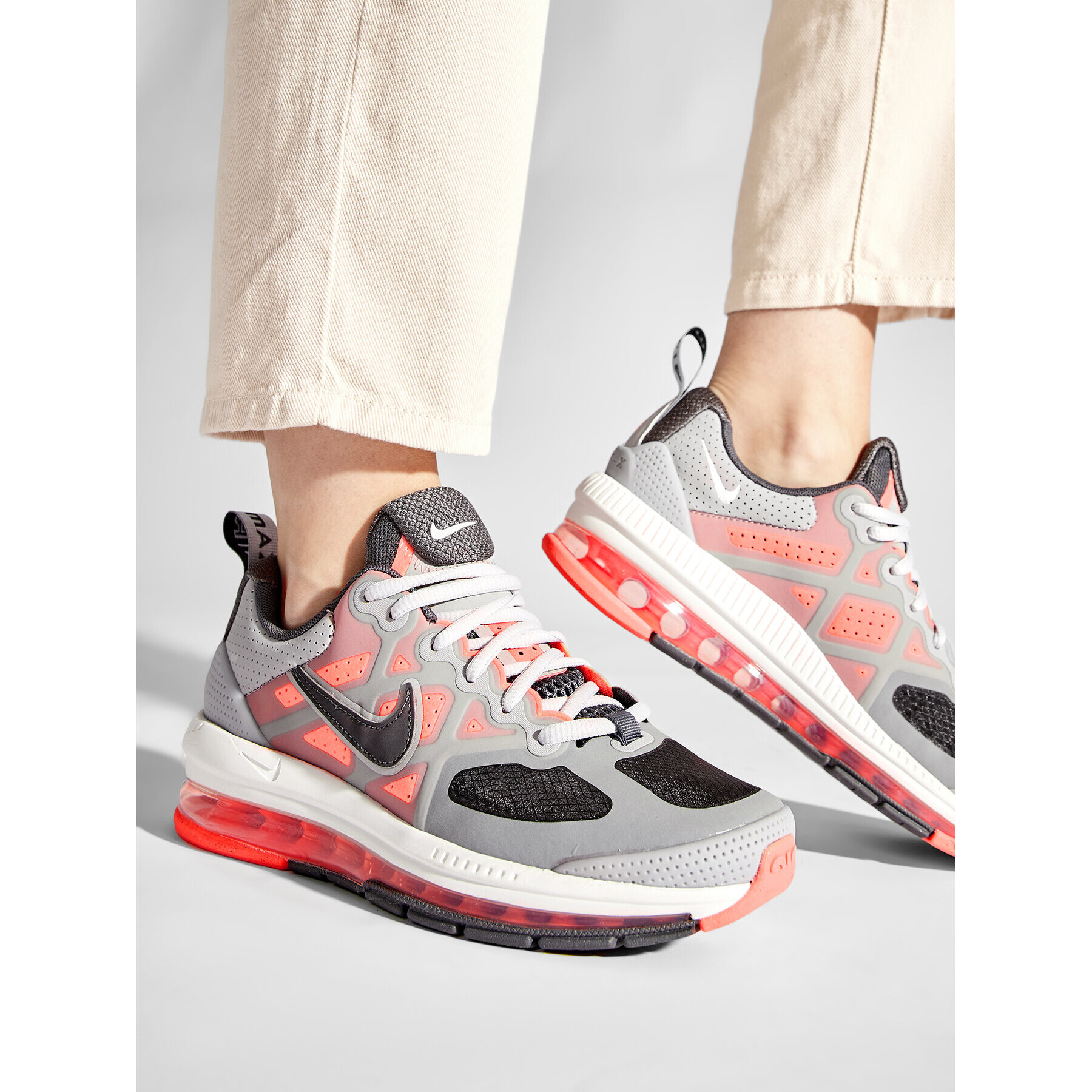Nike Обувки Air Max Genome CW1648 004 Сив - Pepit.bg