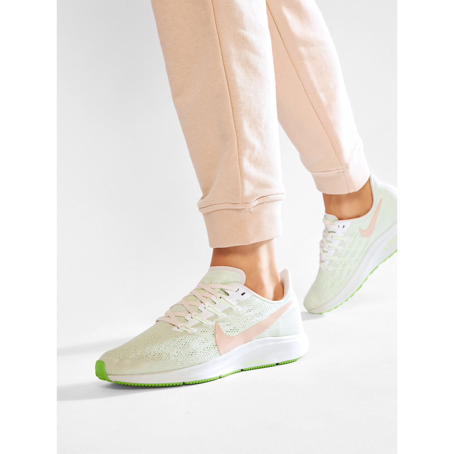 Nike Обувки Air Zoom Pegasus 36 AQ2210 002 Зелен - Pepit.bg