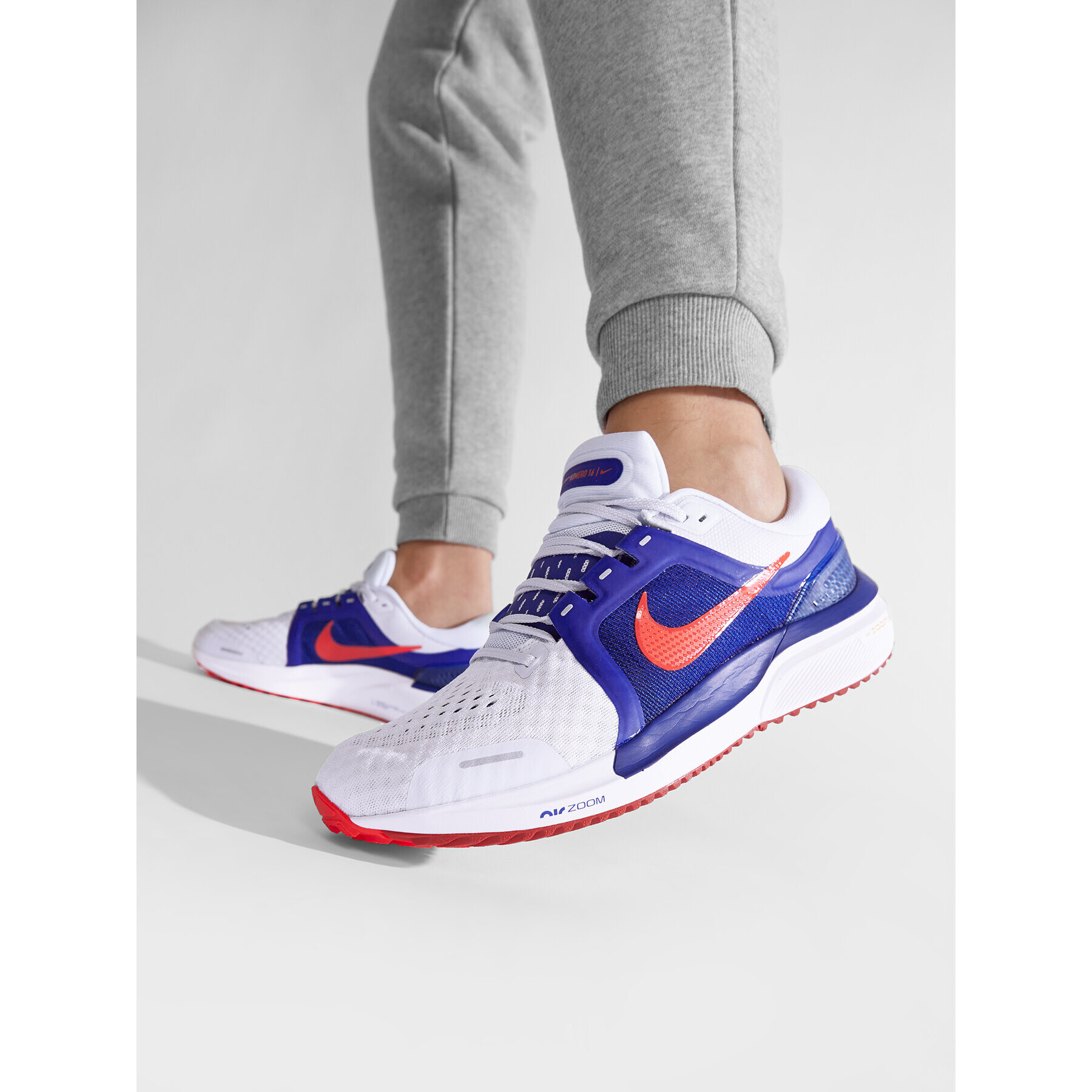 Nike Обувки Air Zoom Vomero 16 DA7245 008 Бял - Pepit.bg