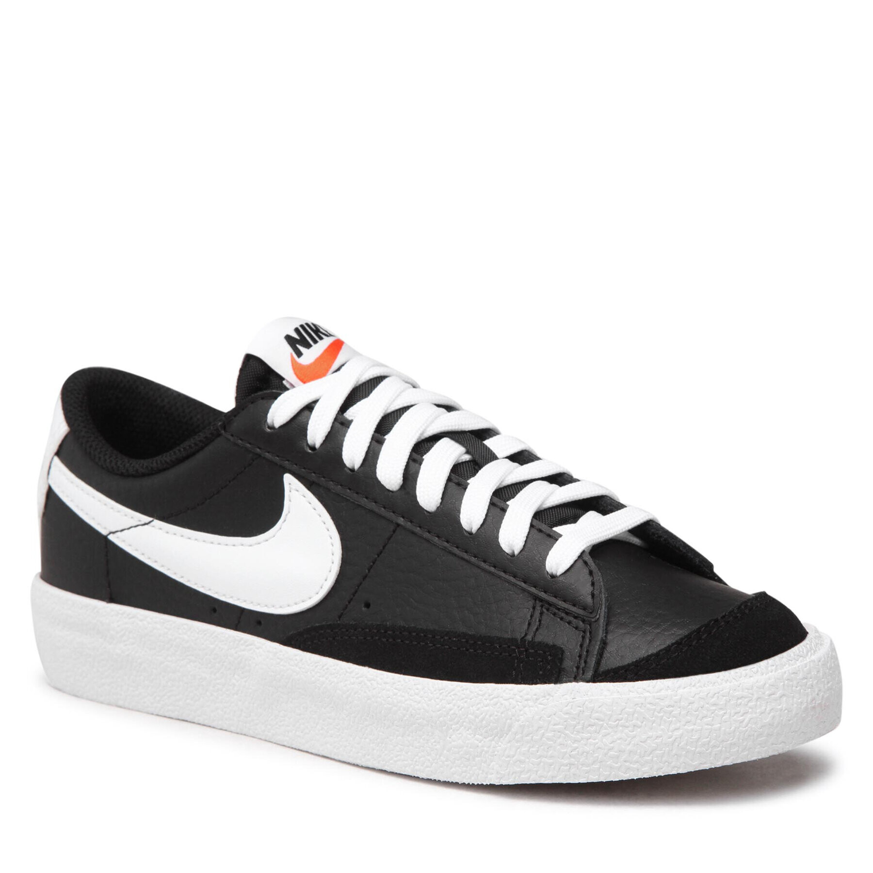 Nike Обувки Blazer Low '77 DA4074 002 Черен - Pepit.bg