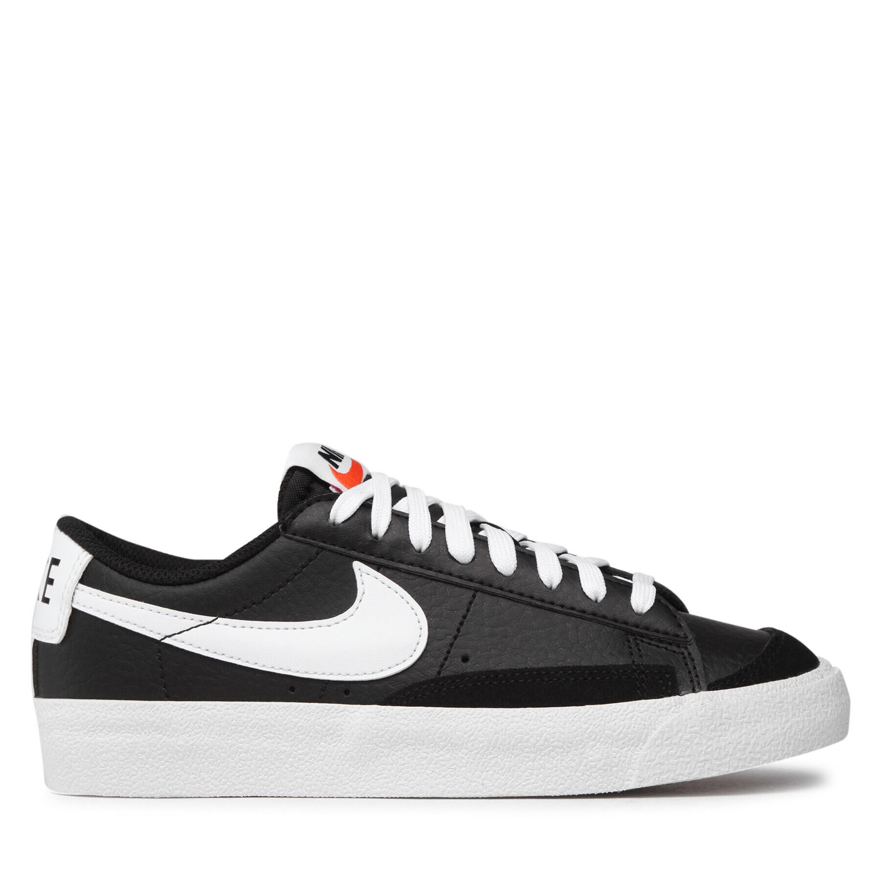 Nike Обувки Blazer Low '77 DA4074 002 Черен - Pepit.bg