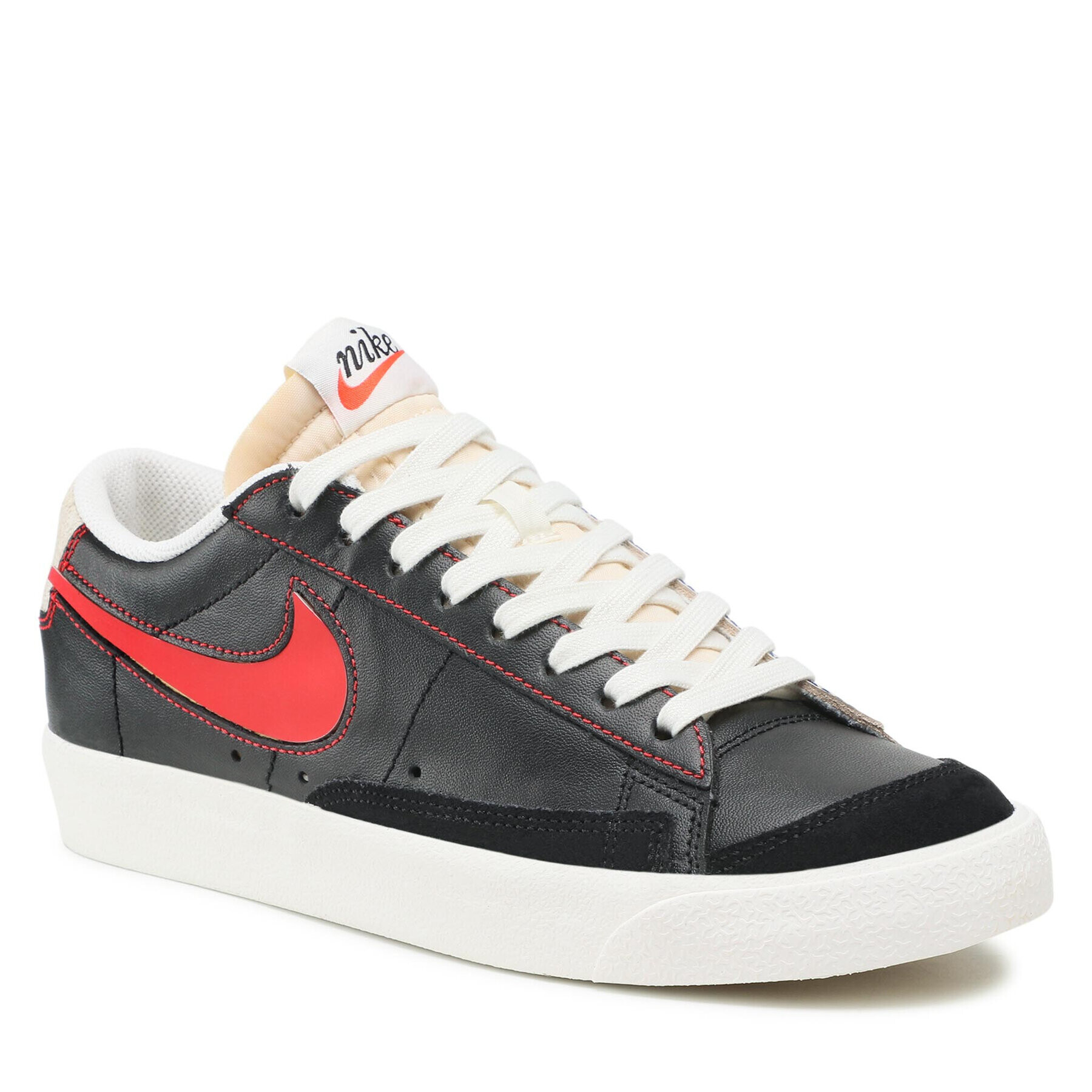 Nike Обувки Blazer Low '77 Prm DH4370 001 Черен - Pepit.bg