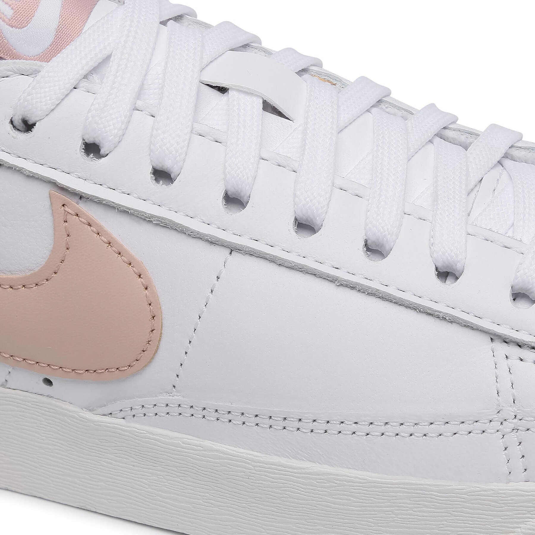 Nike Обувки Blazer Low Le AV9370 118 Бял - Pepit.bg