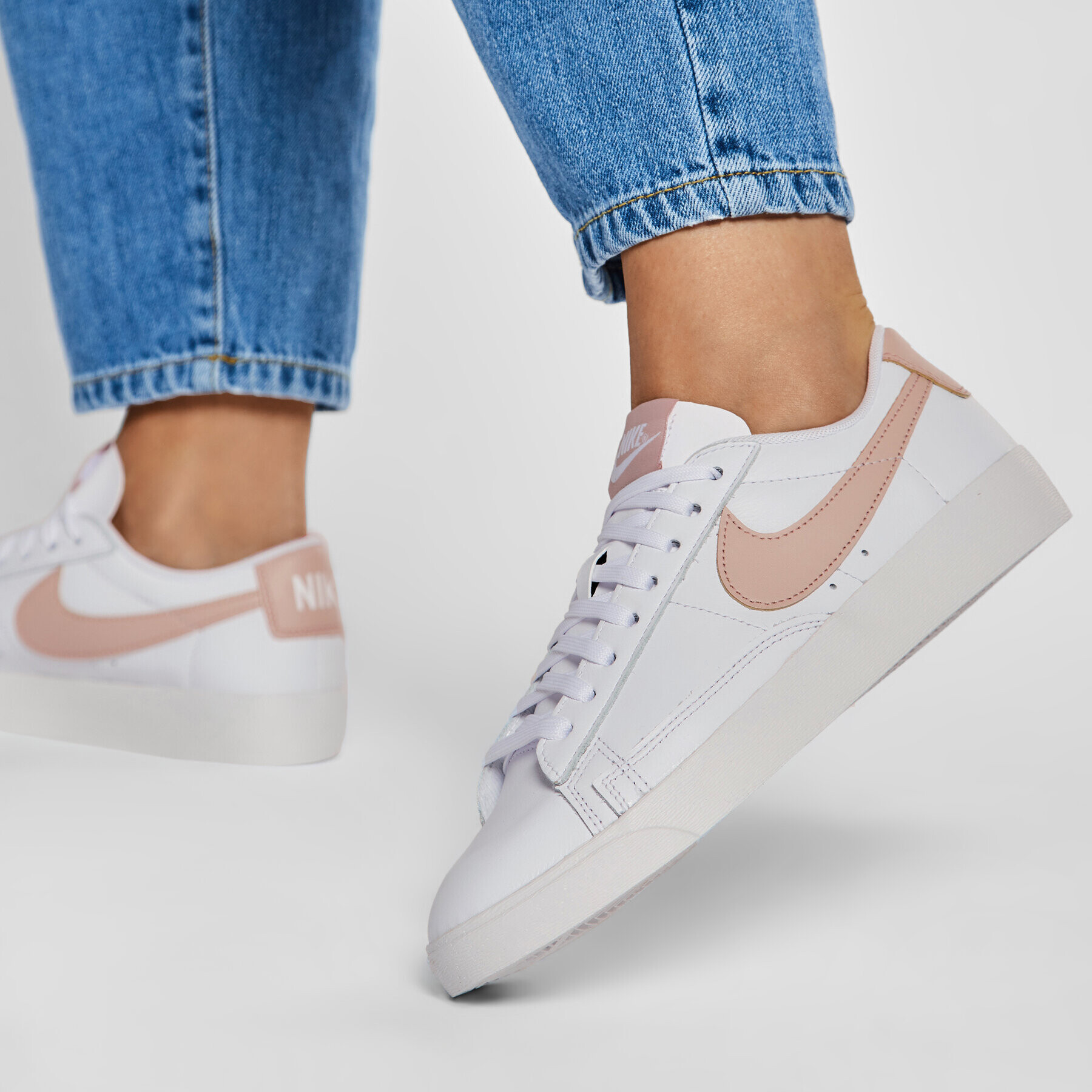 Nike Обувки Blazer Low Le AV9370 118 Бял - Pepit.bg
