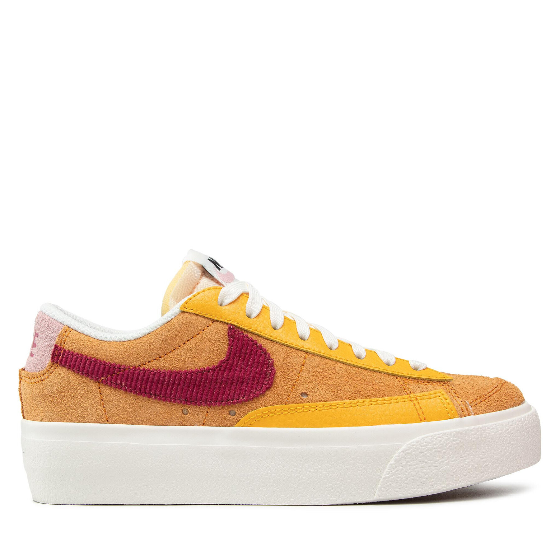 Nike Обувки Blazer Low Platform DO6721 700 Кафяв - Pepit.bg