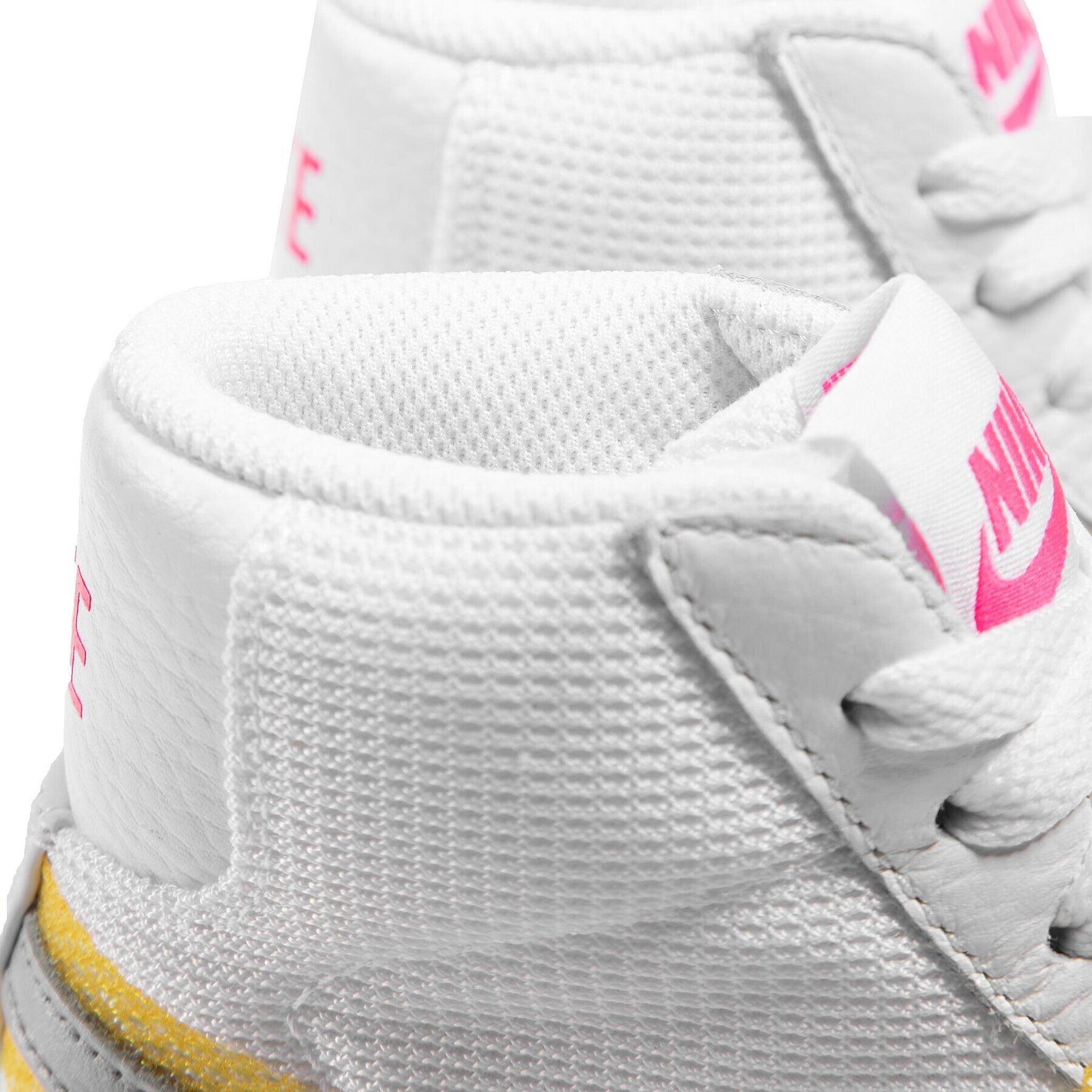 Nike Обувки Blazer Mid Vntg '77 CZ8105 100 Бял - Pepit.bg