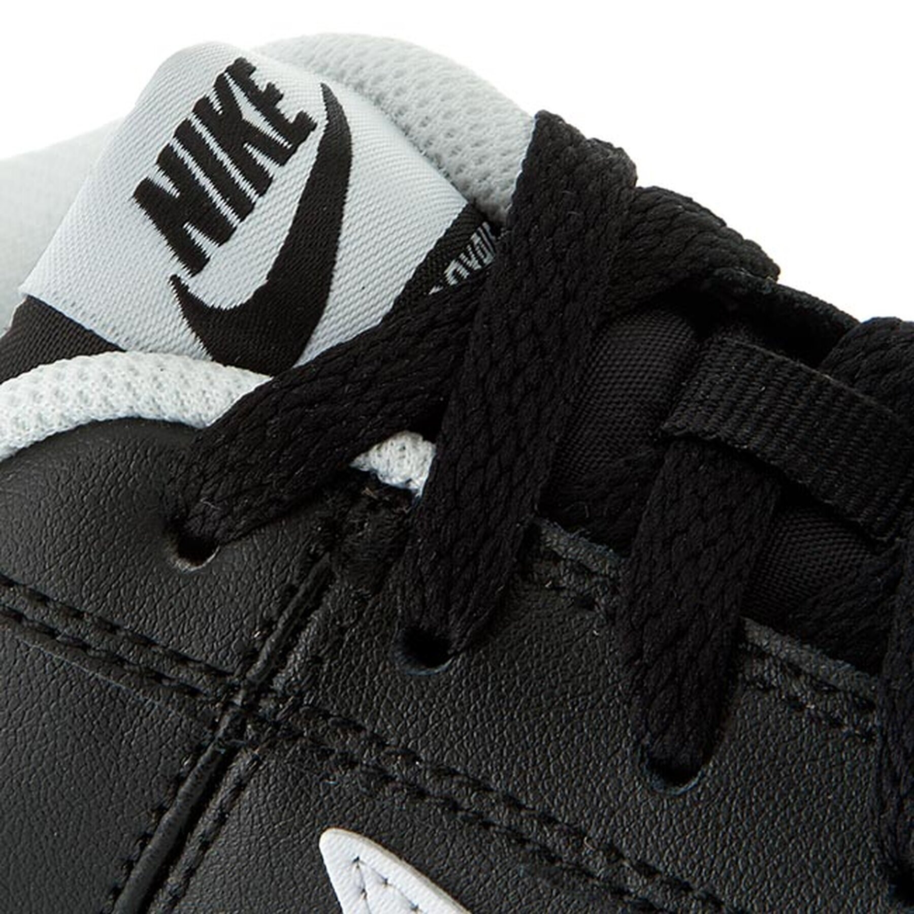 Nike Обувки Court Royale 749747 010 Черен - Pepit.bg