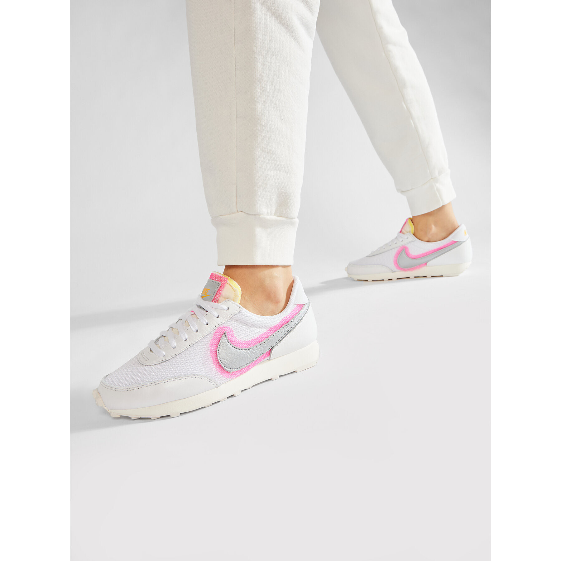 Nike Обувки Daybreak DA0983 100 Бял - Pepit.bg