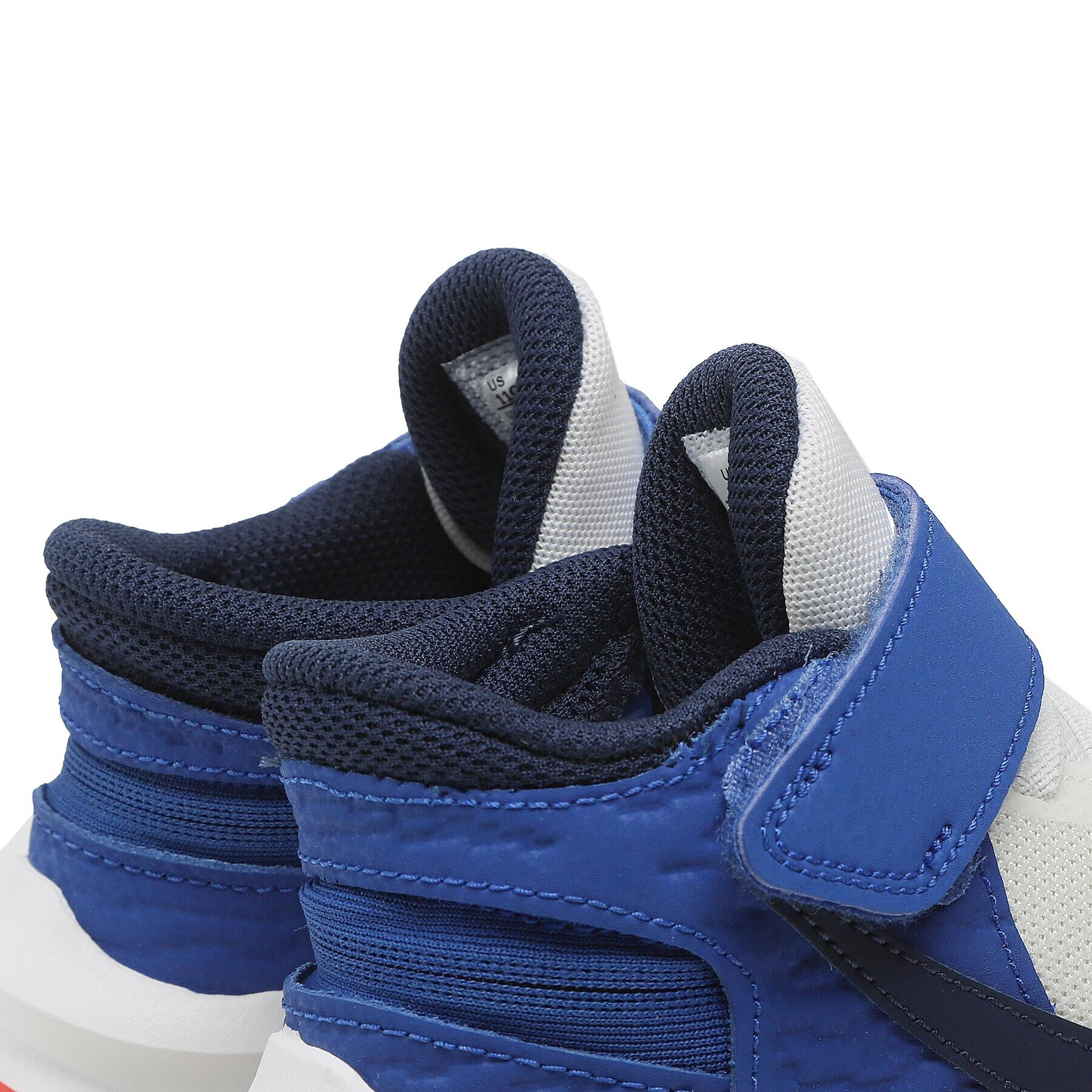 Nike Обувки eam Hustle D 10 FlyEase (Ps) DD7302 103 Бял - Pepit.bg