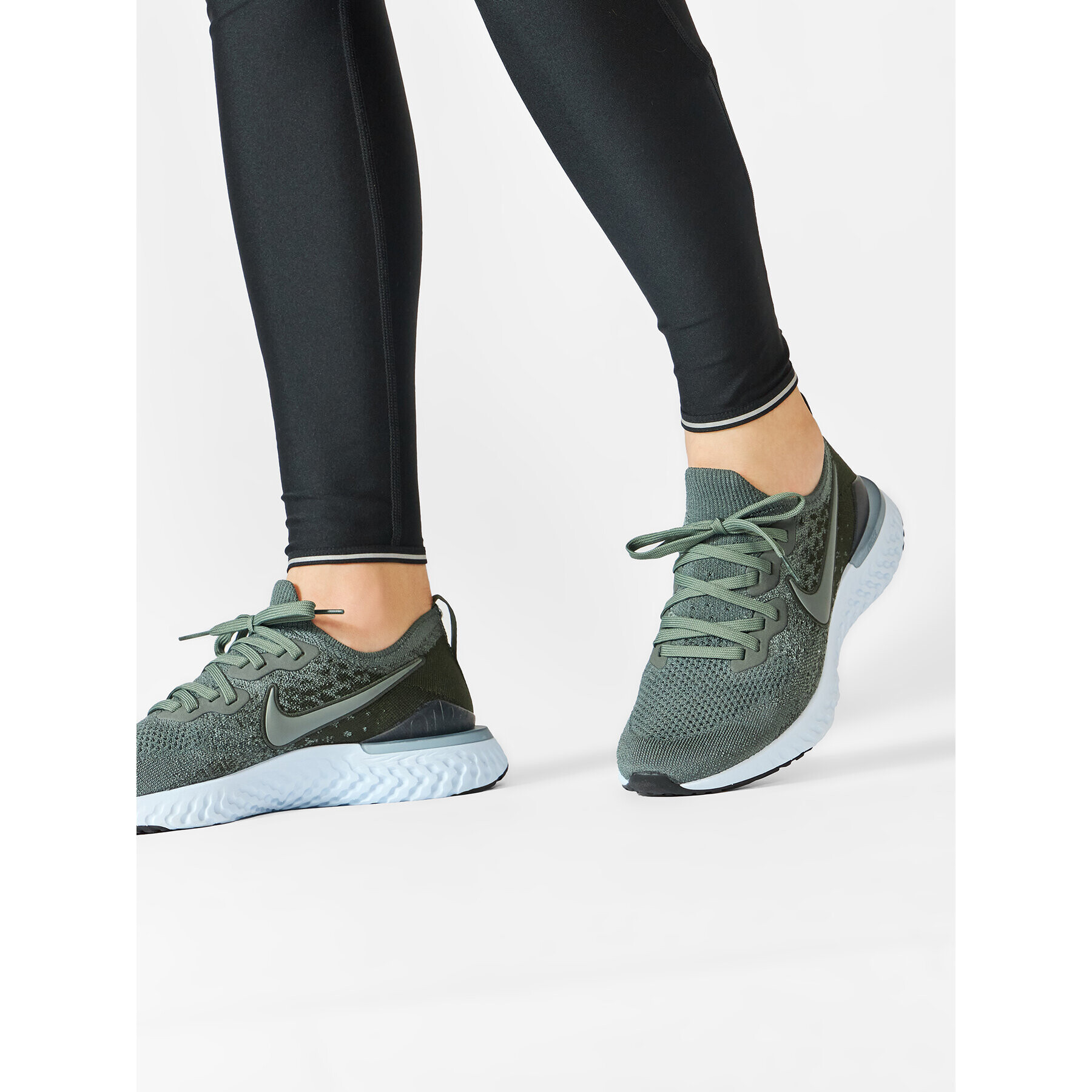 Nike Обувки Epic React Flyknit 2 BQ8928 301 Зелен - Pepit.bg