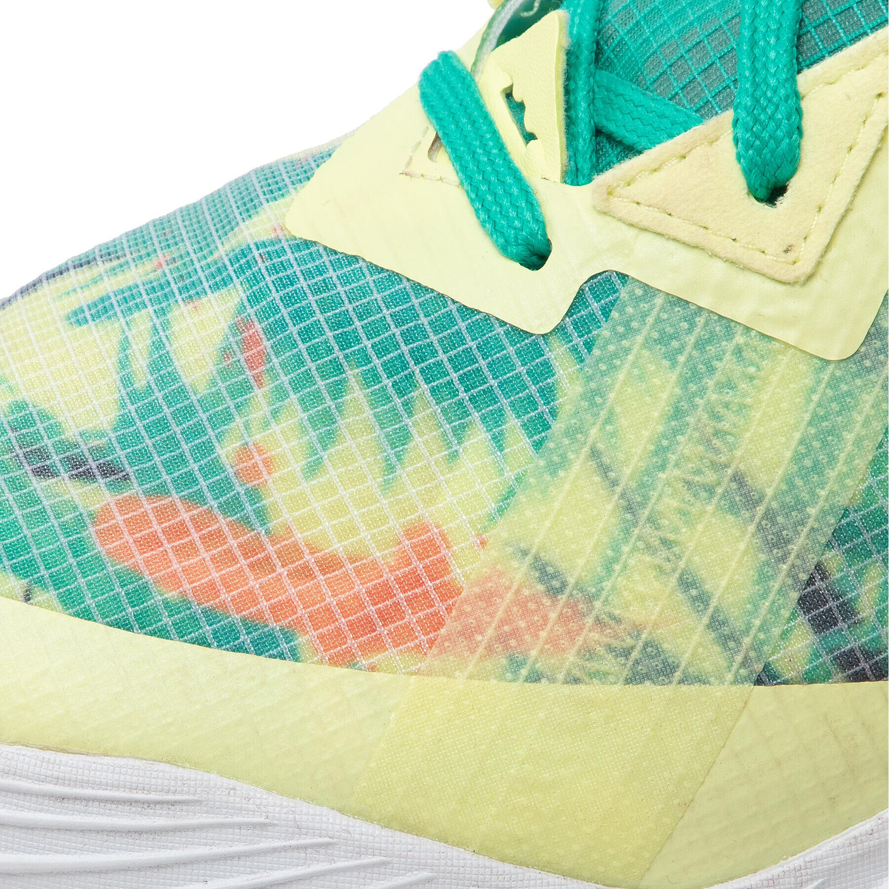 Nike Обувки Lebron XVII Low CV7562 300 Жълт - Pepit.bg