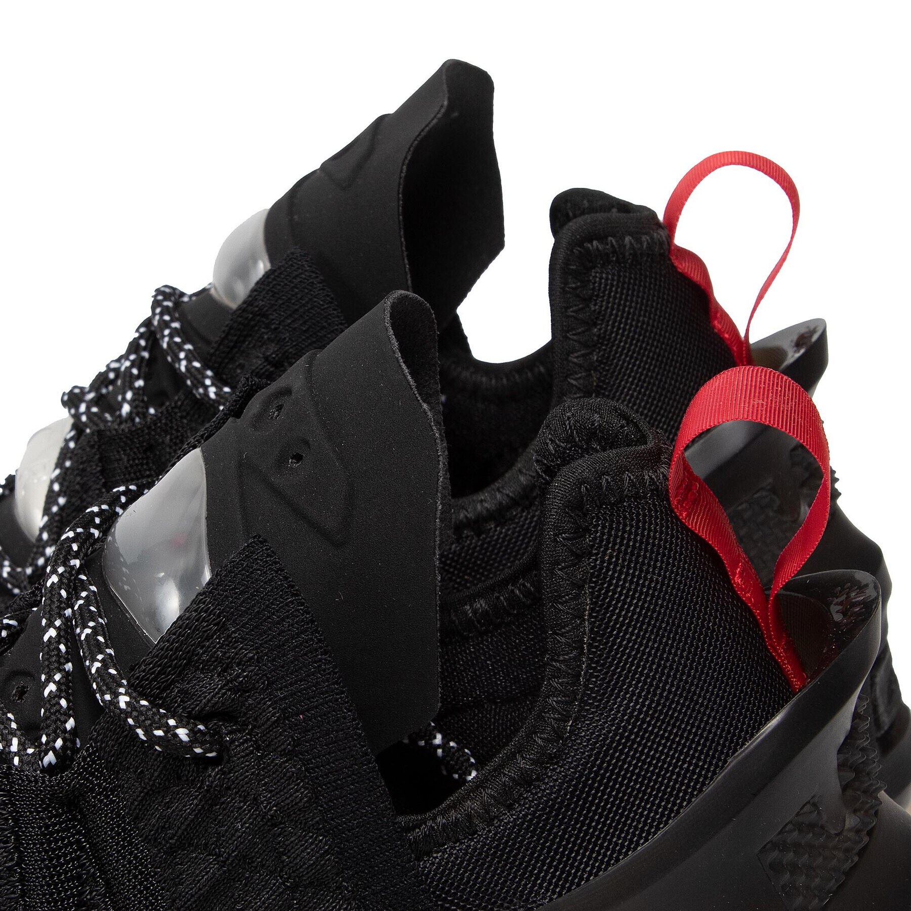 Nike Обувки Lebron XVIII CQ9283 001 Черен - Pepit.bg