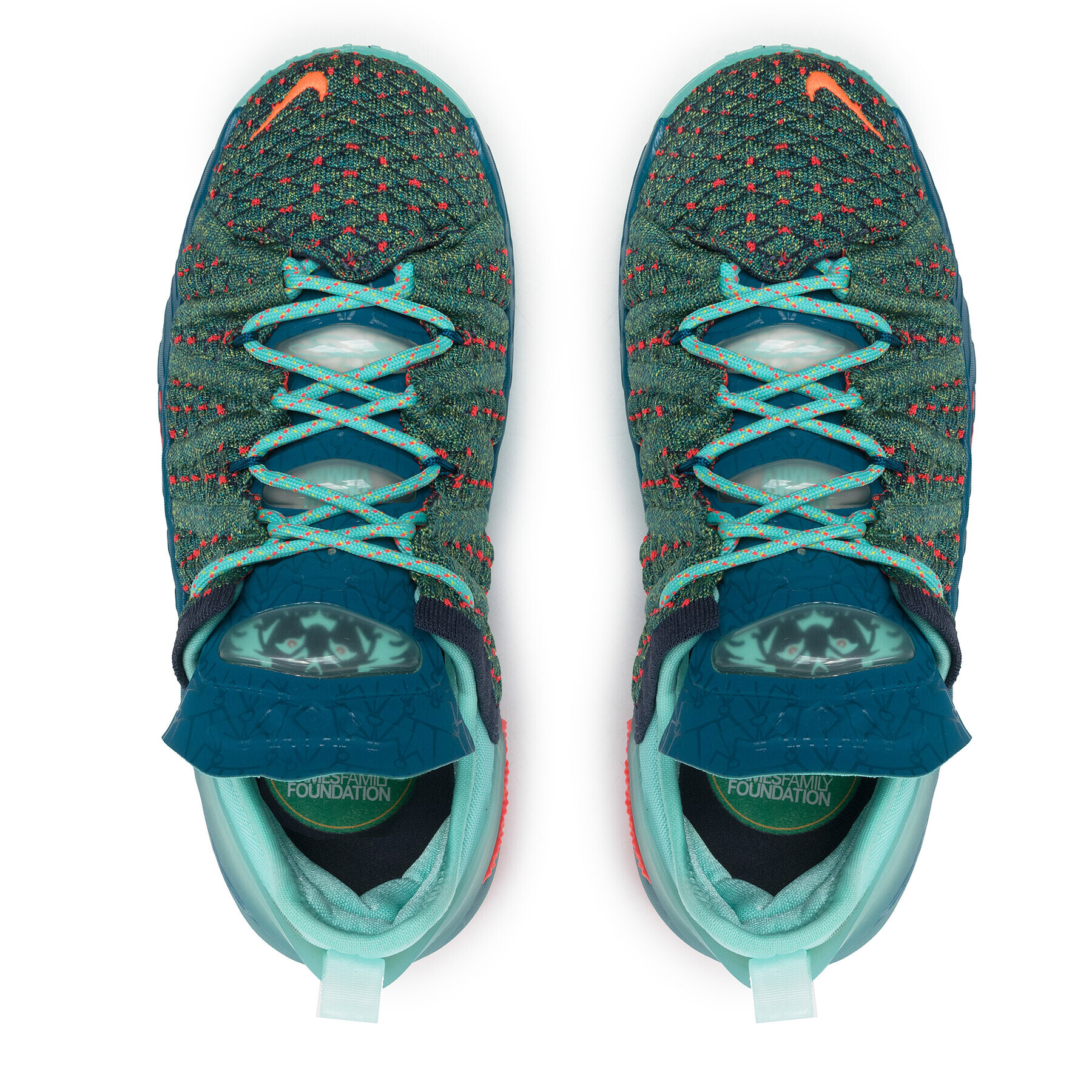 Nike Обувки Lebron XVIII (Gs) CW2760 300 Зелен - Pepit.bg