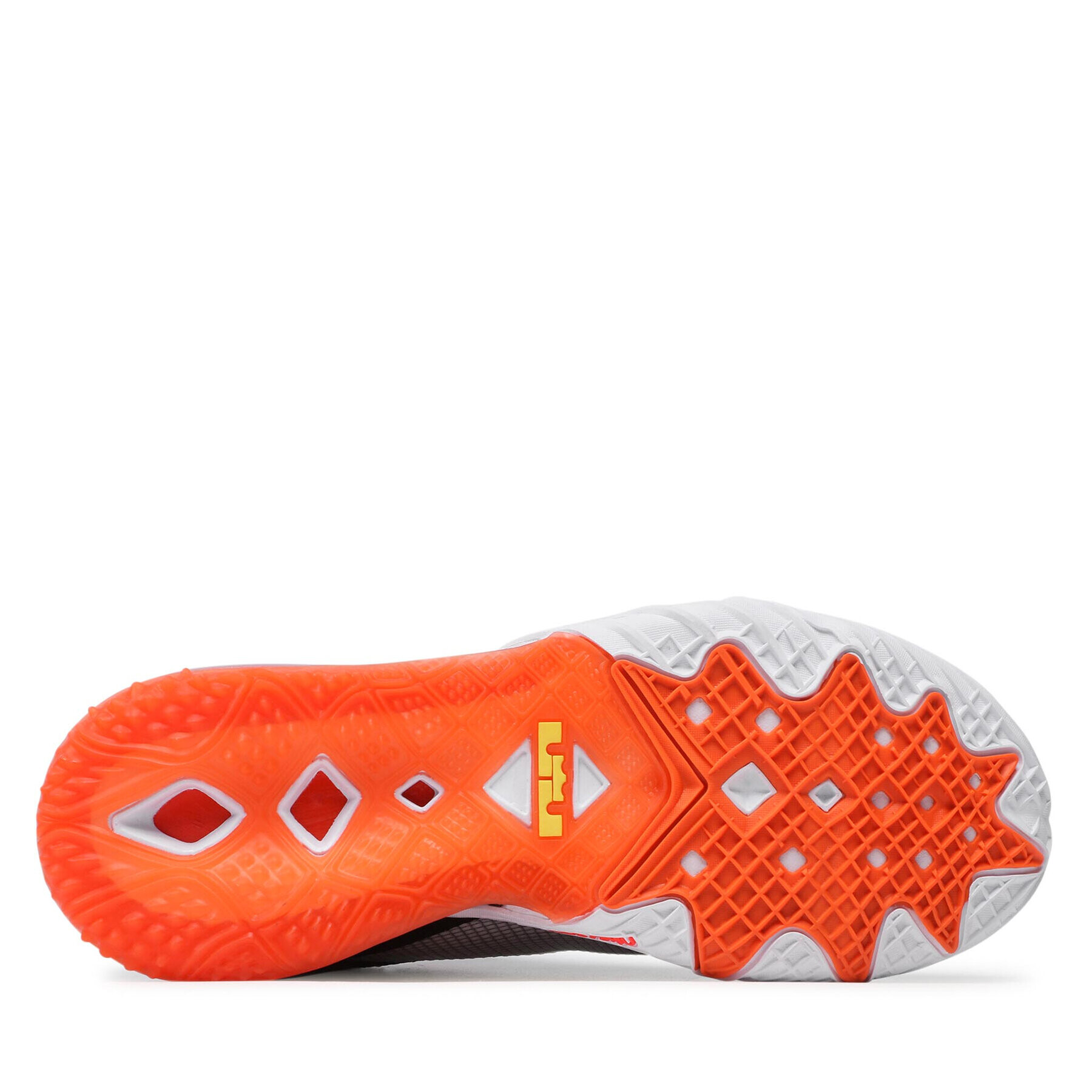Nike Обувки Lebron XVIII Low CV7562 103 Сив - Pepit.bg