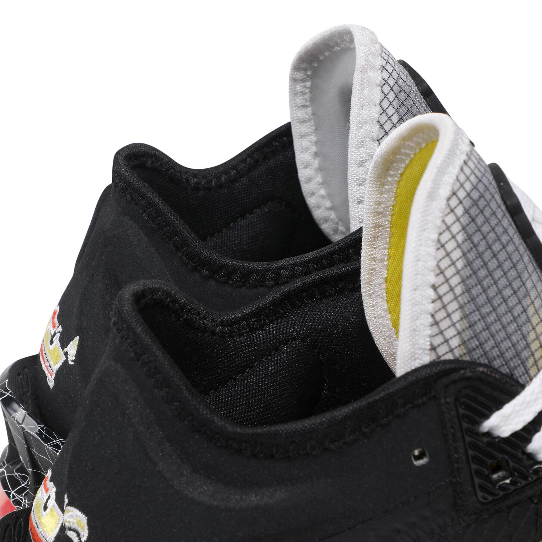 Nike Обувки Lebron XVIII Low CV7562 103 Сив - Pepit.bg