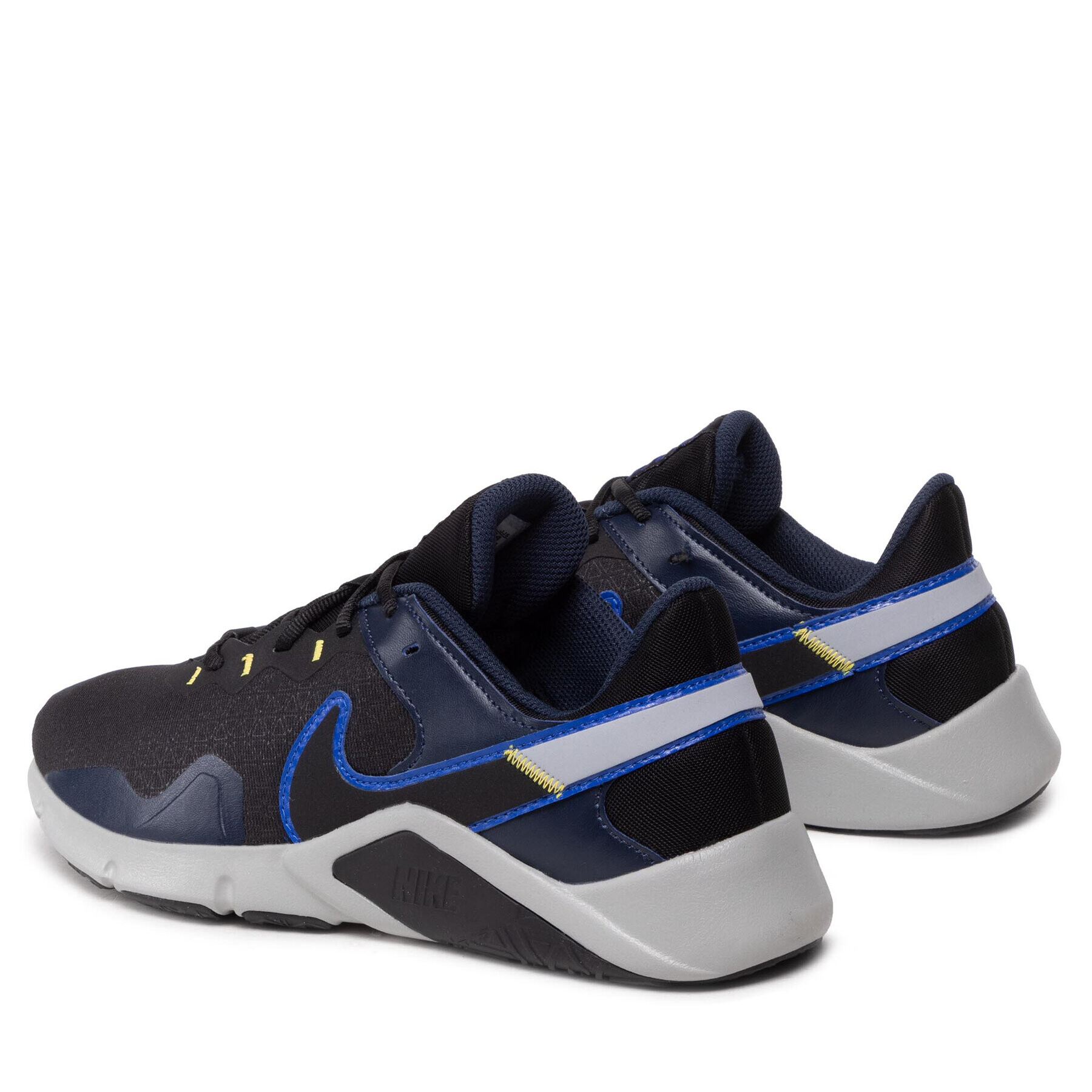 Nike Обувки Legend Essential 2 CQ9356 034 Черен - Pepit.bg