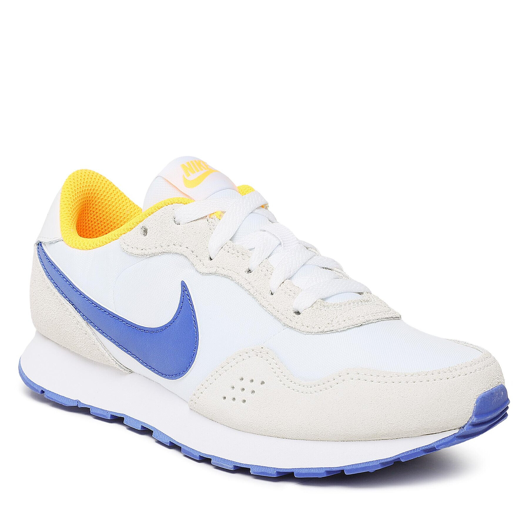 Nike Обувки Md Valiant (GS) CN8558 110 Бял - Pepit.bg