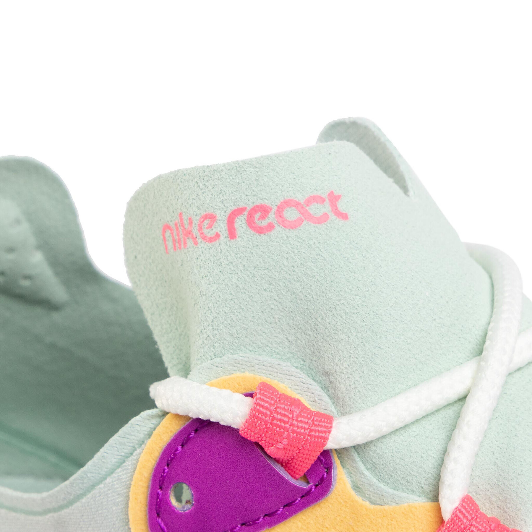 Nike Обувки React Element 55 BQ2728 303 Зелен - Pepit.bg