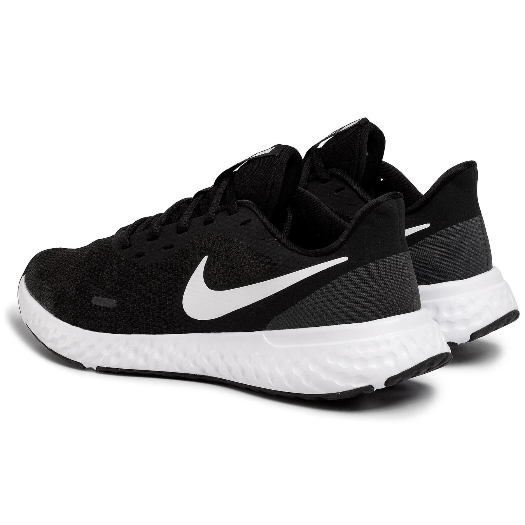 Nike Обувки Revolution 5 BQ3204 002 Черен - Pepit.bg