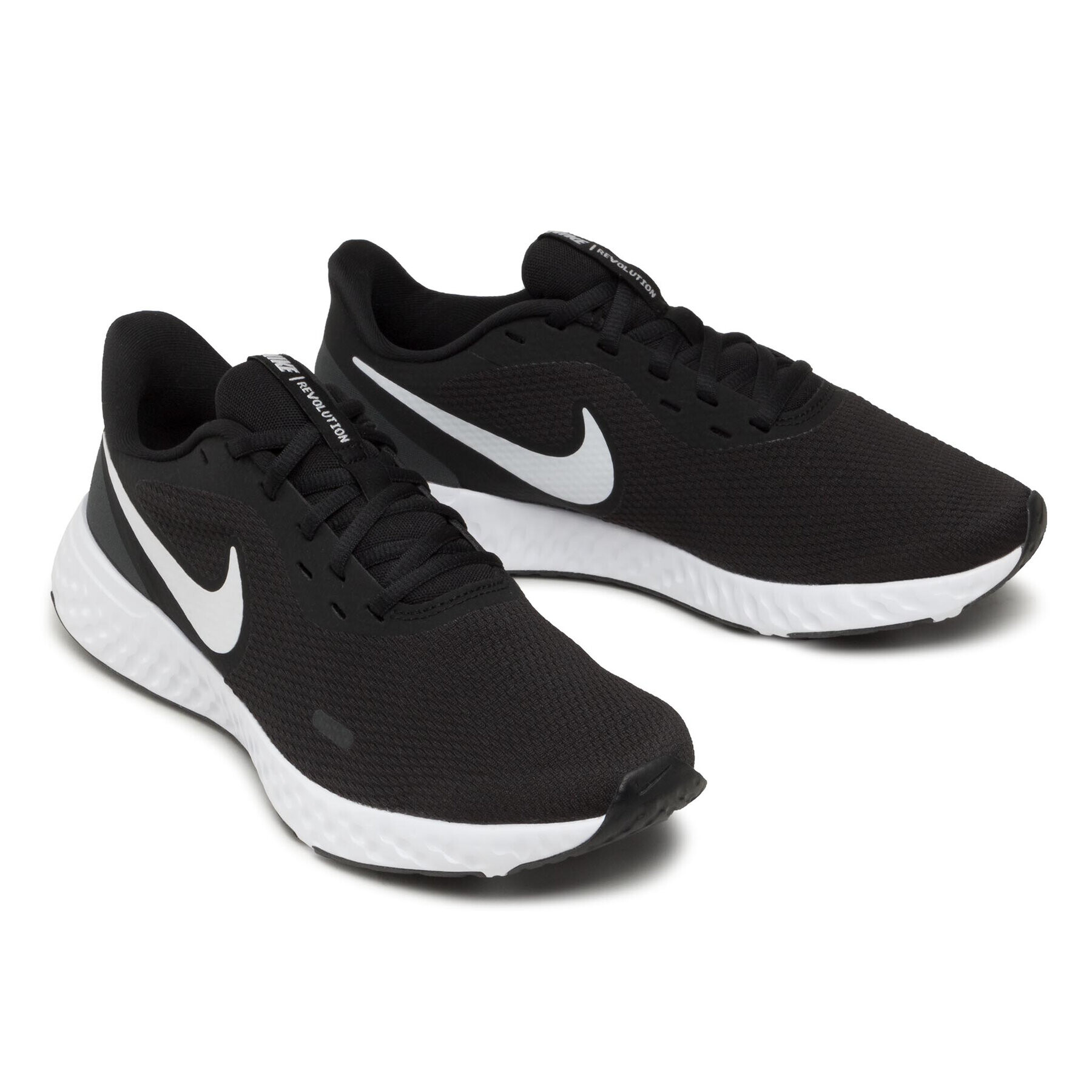 Nike Обувки Revolution 5 BQ3204 002 Черен - Pepit.bg