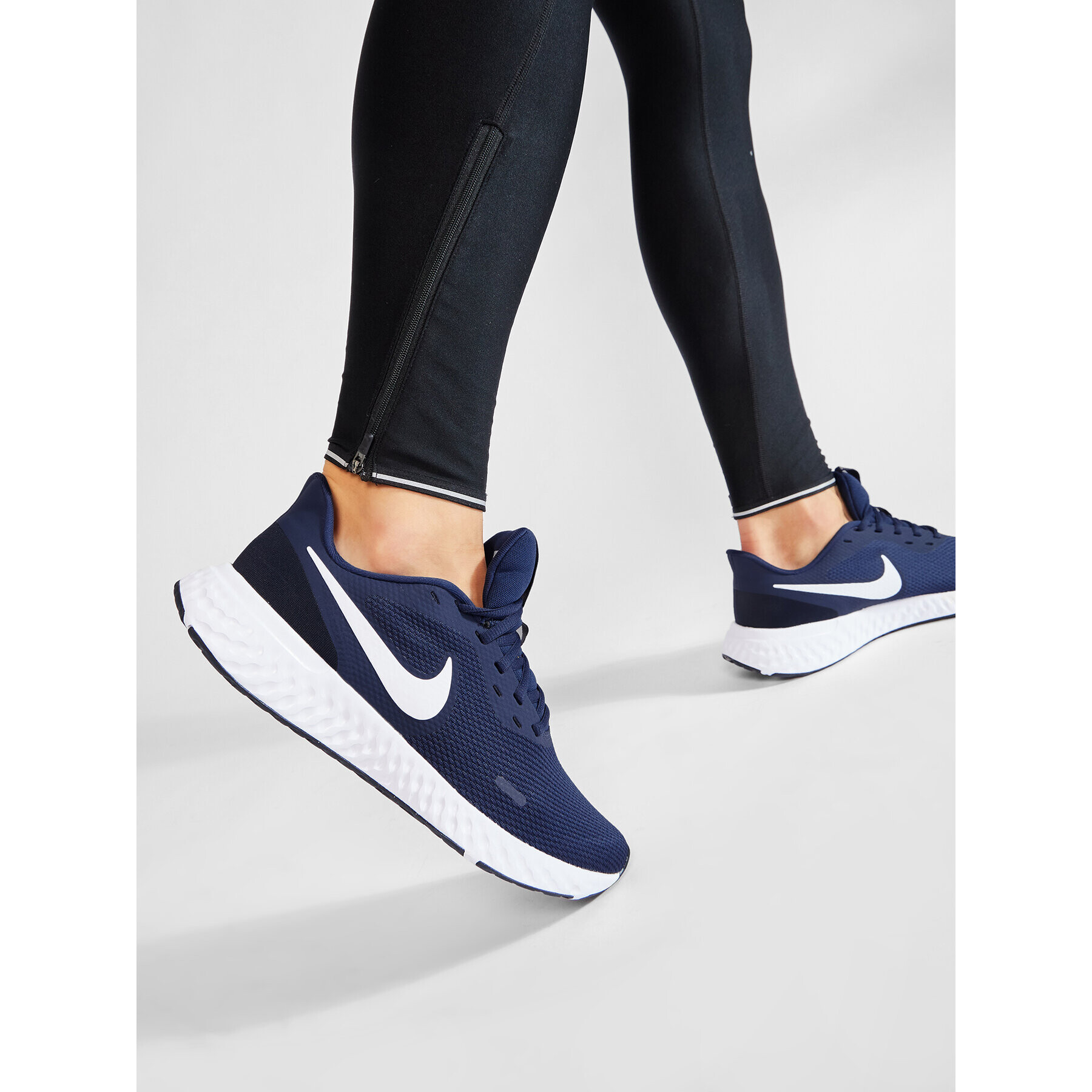 Nike Обувки Revolution 5 BQ3204 400 Тъмносин - Pepit.bg
